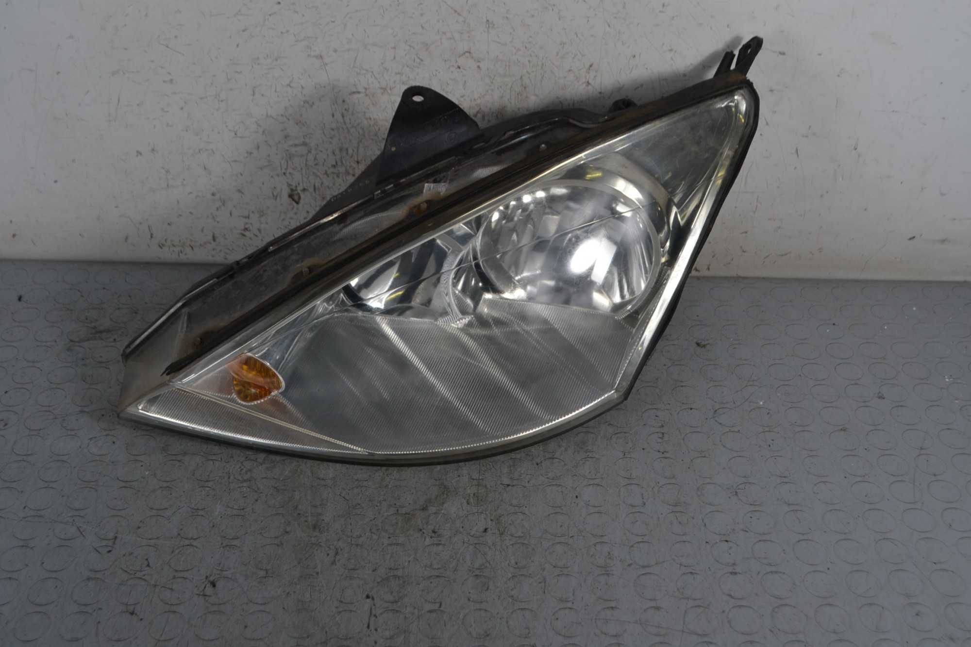 Faro Anteriore SX Ford Focus I dal 1998 al 2005 Cod 1343657  1678891684617