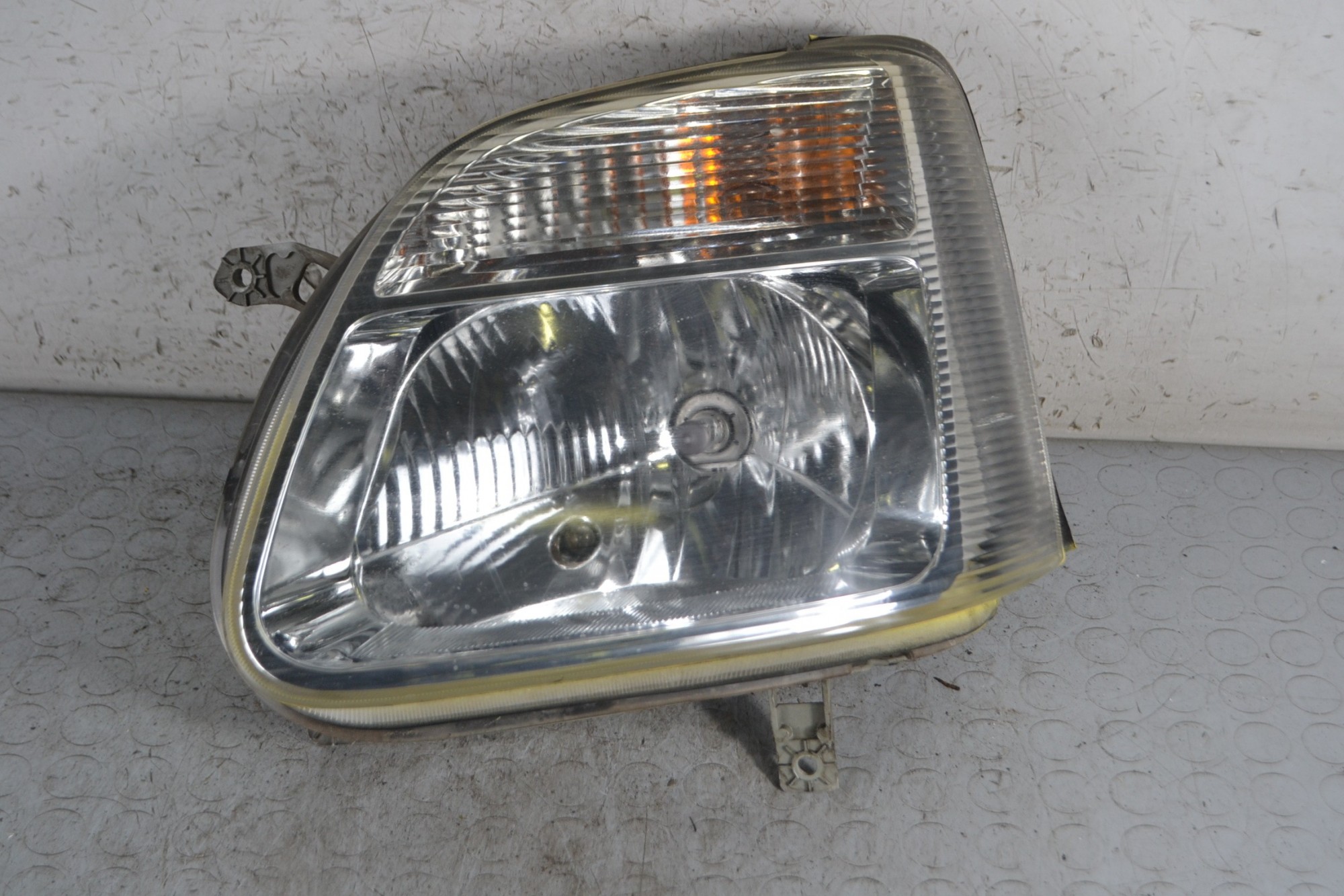 Faro Anteriore SX Opel Agila A dal 2000 al 2007 Cod 08-218-1130l  1678896341775