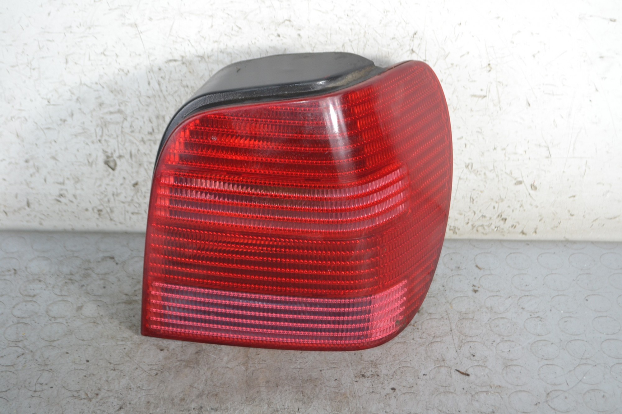 Fanale Stop Posteriore DX Volkswagen Polo 6N2 dal 1999 al 2001 Cod 6N0945096H  1678955814936