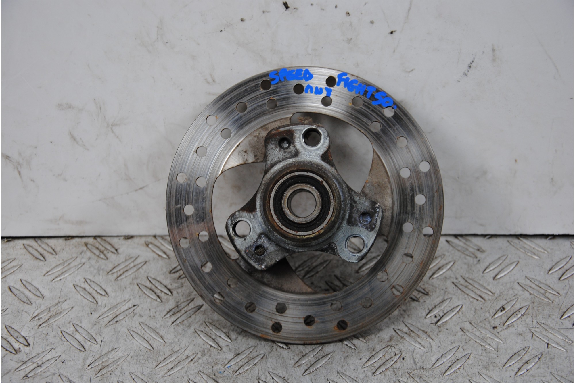 Mozzo Ruota Anteriore Peugeot Speedfight 50 Dal 1997 al 2005  1678967365358