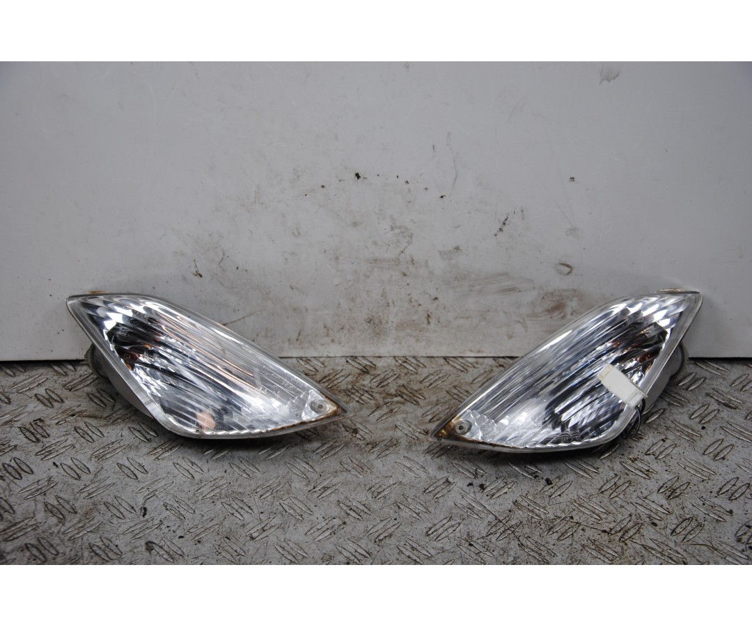 Coppia Gemme Frecce Anteriori Piaggio Fly 100 4T dal 2006 al 2009 1678983450991 Coppia Gemme Frecce Anteriori Piaggio Fly 100 4T dal 2006 al 2009 1678983450991