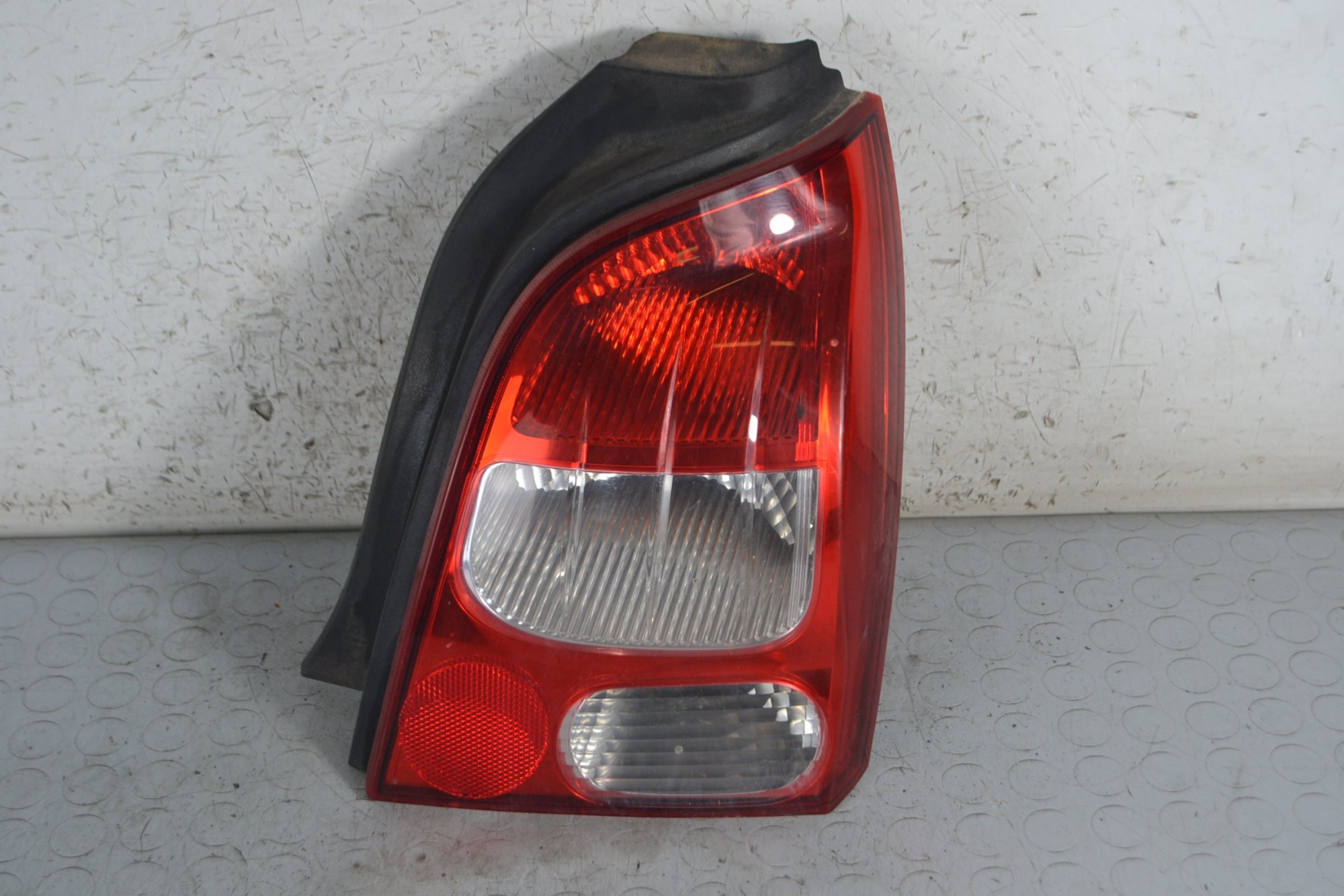 Fanale stop posteriore DX Renault Twingo II Dal 2007 al 2014 Cod 8200387889  1679298407892