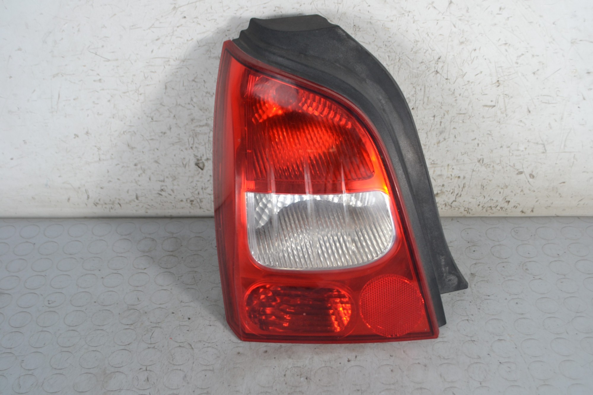 Fanale stop posteriore SX Renault Twingo II Dal 2007 al 2014 Cod 8200387888  1679301933158