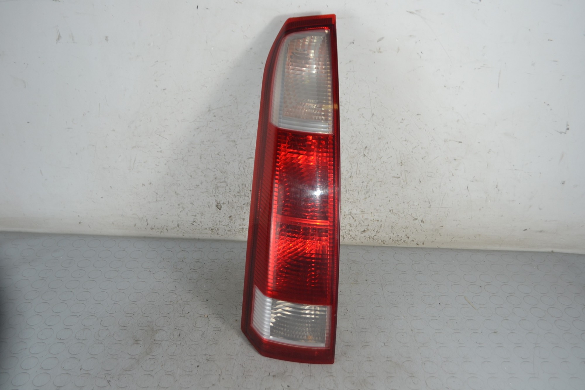 Fanale Stop Posteriore SX Opel Meriva A dal 2003 al 2010 Cod 93184712  1679304866835