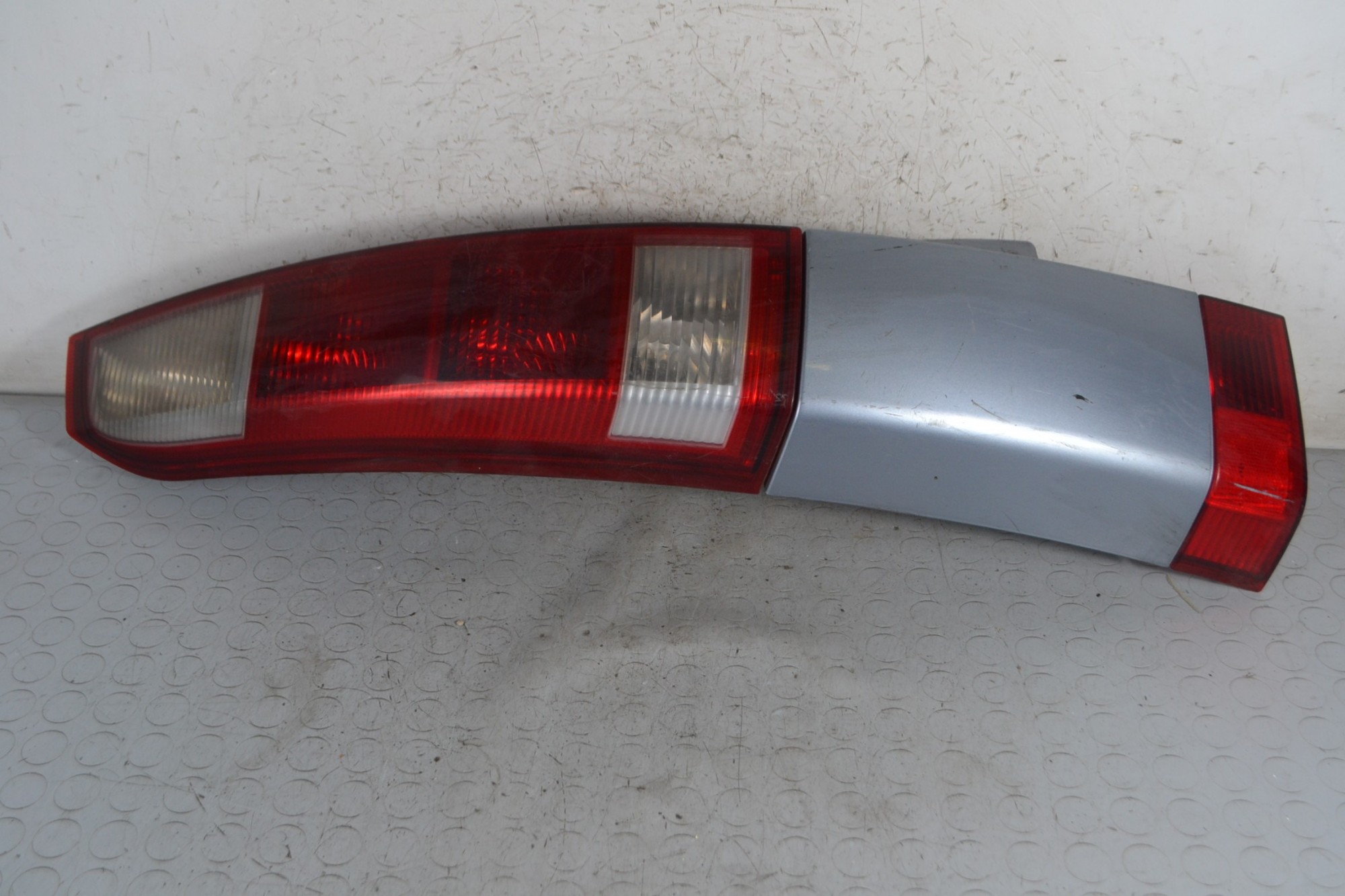 Fanale Stop Posteriore e Fendinebbia Posteriore SX Opel Meriva A dal 2003 al 2010 Cod 93294345  1679305405286
