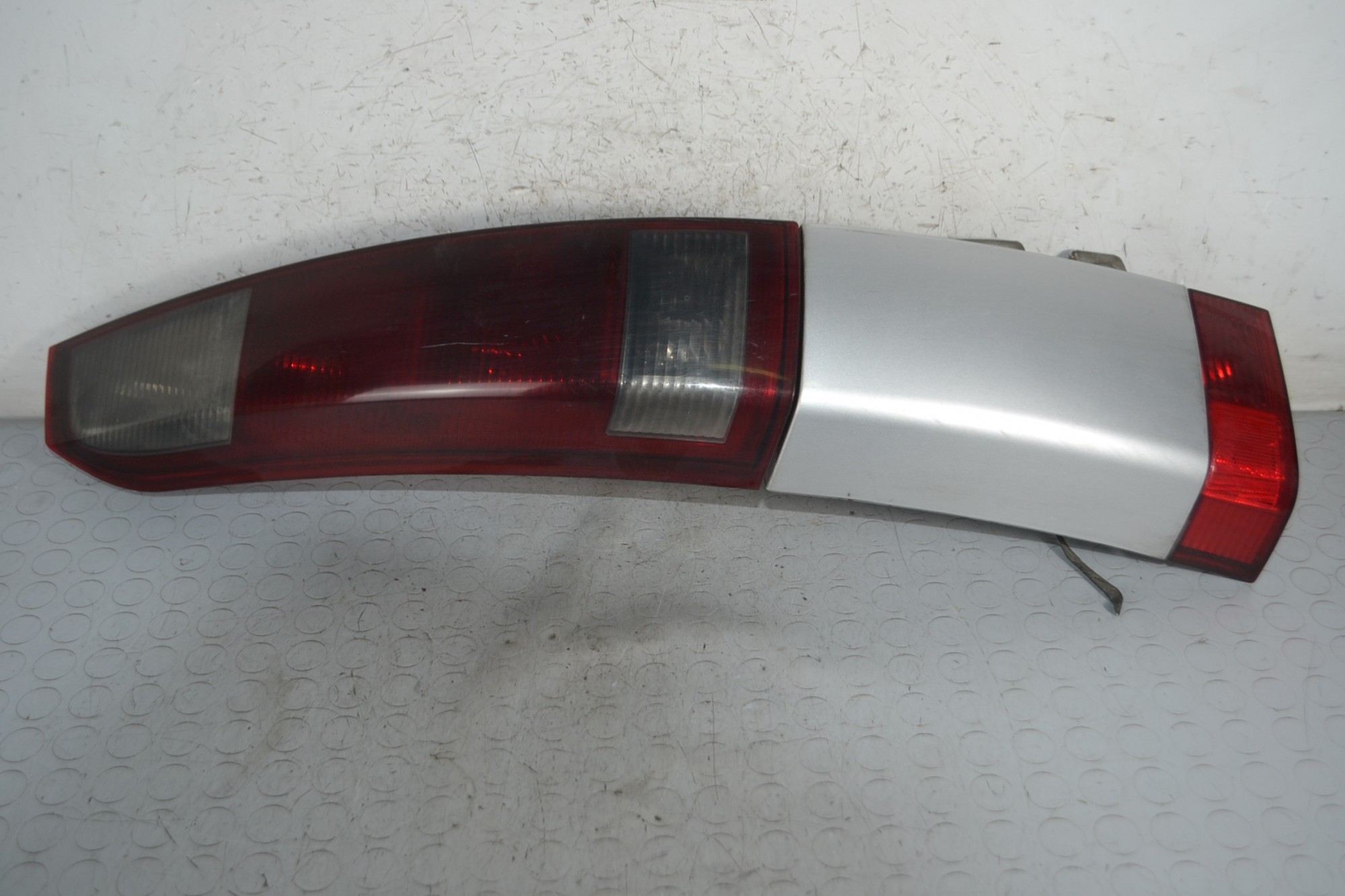 Fanale Stop Posteriore SX Opel Meriva A dal 2003 al 2010 Cod 13203393  1679310667945