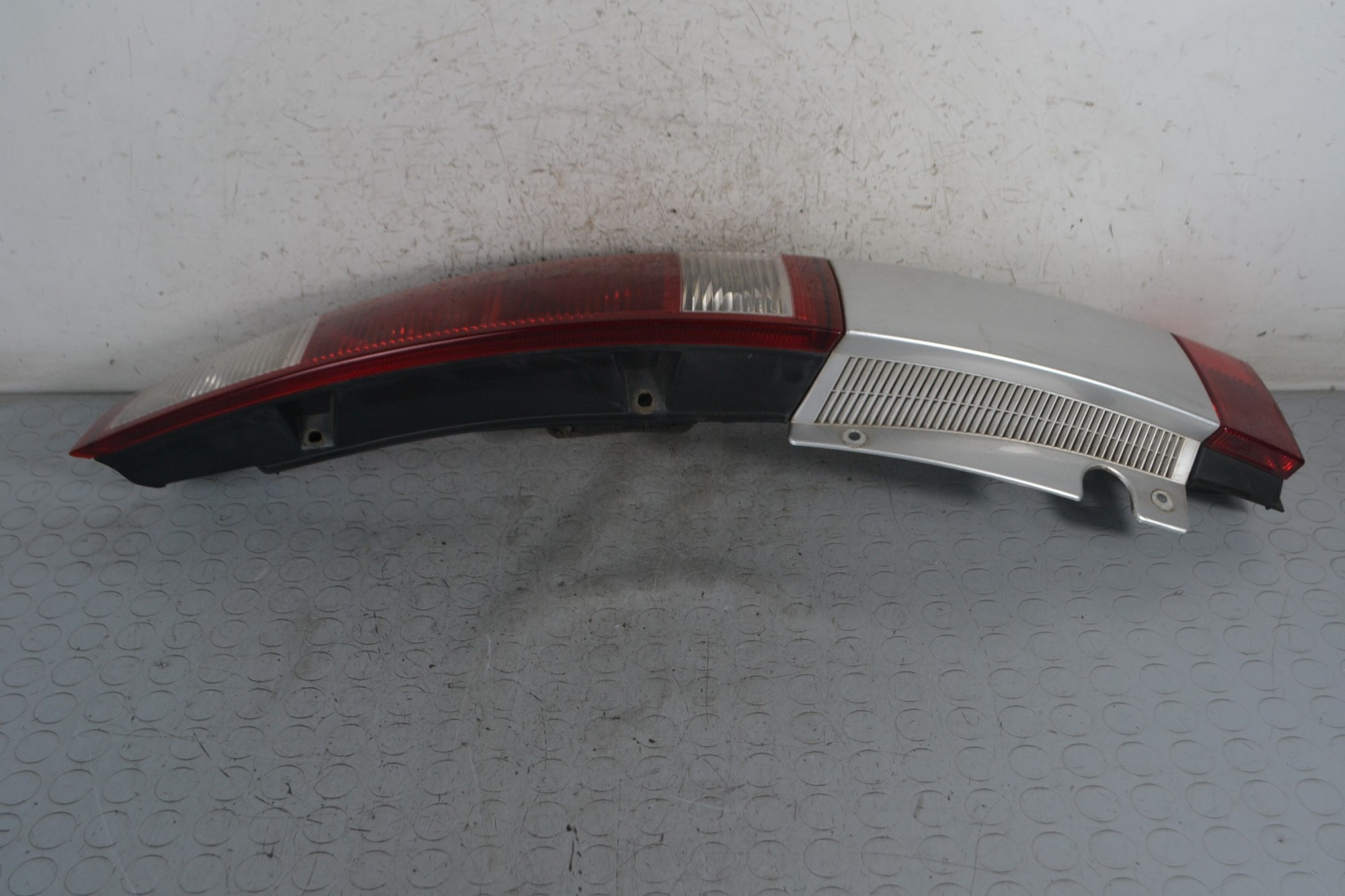 Fanale Stop Posteriore e Fendinebbia Posteriore DX Opel Meriva A dal 2003 al 2010 Cod 13203392  1679585021060