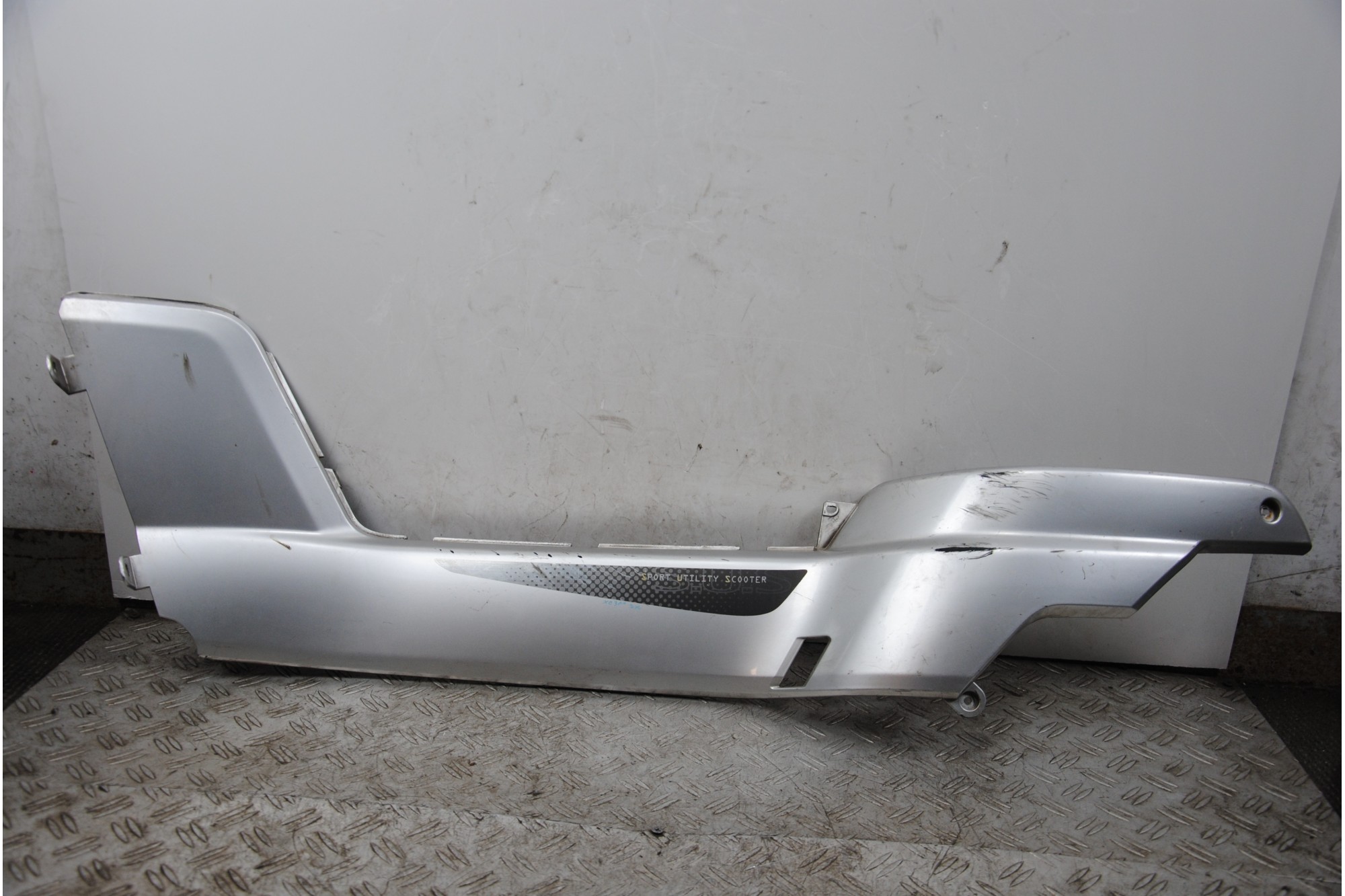 Carena tunnel centrale Sx Yamaha Xc 300 / Versity 300 Dal 2003 al 2006  1679586940353