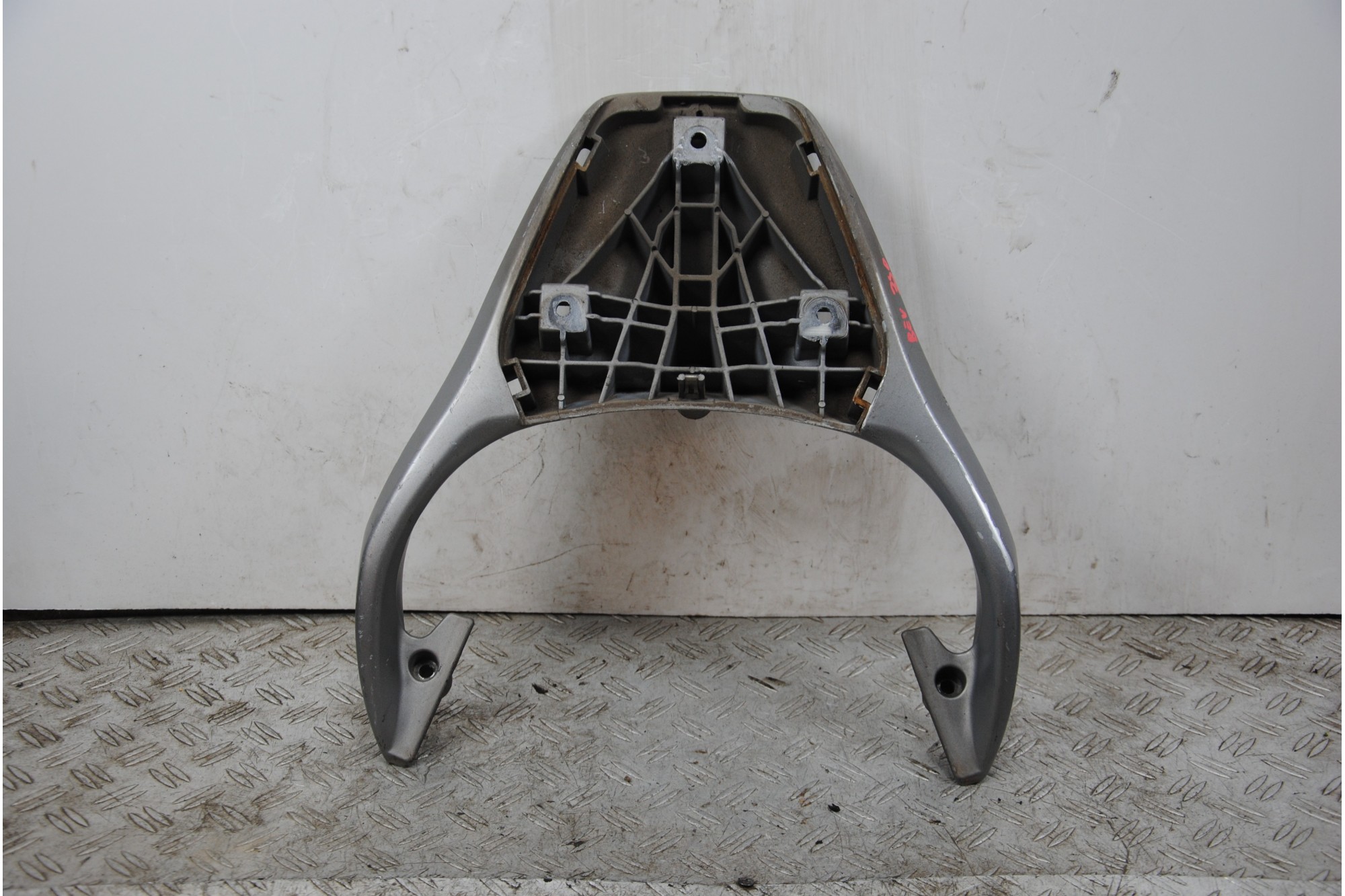 Maniglione portapacchi Posteriore Piaggio Beverly 350 ST dal 2011 al 2018  1679906795106