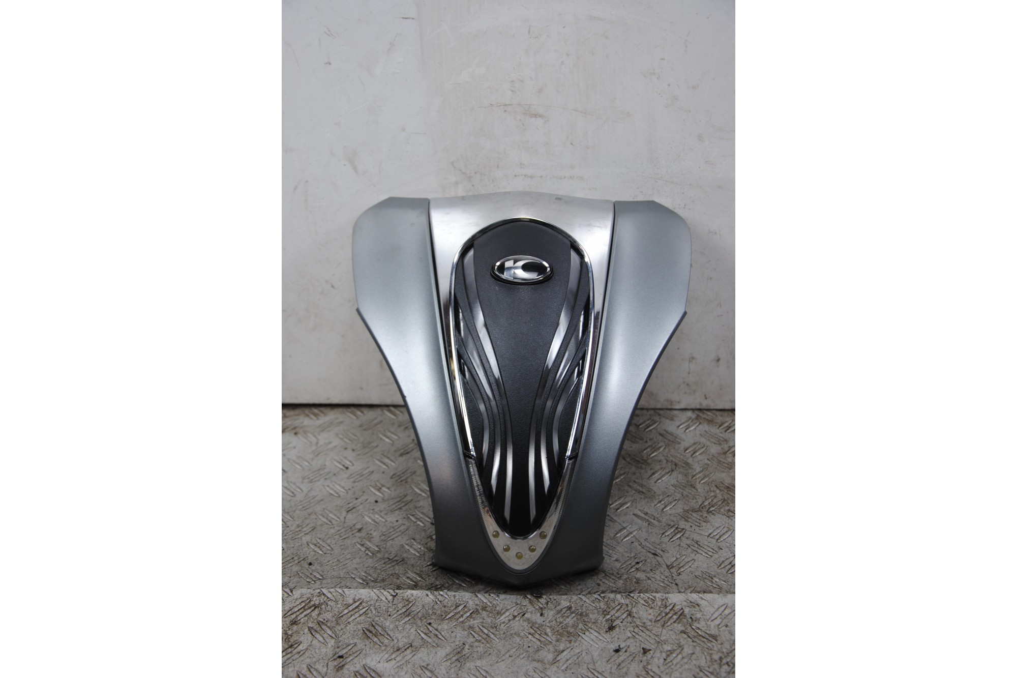 Carena Scudetto Anteriore Kymco People One 125 / 150 Dal 2016 al 2018  1680075153833