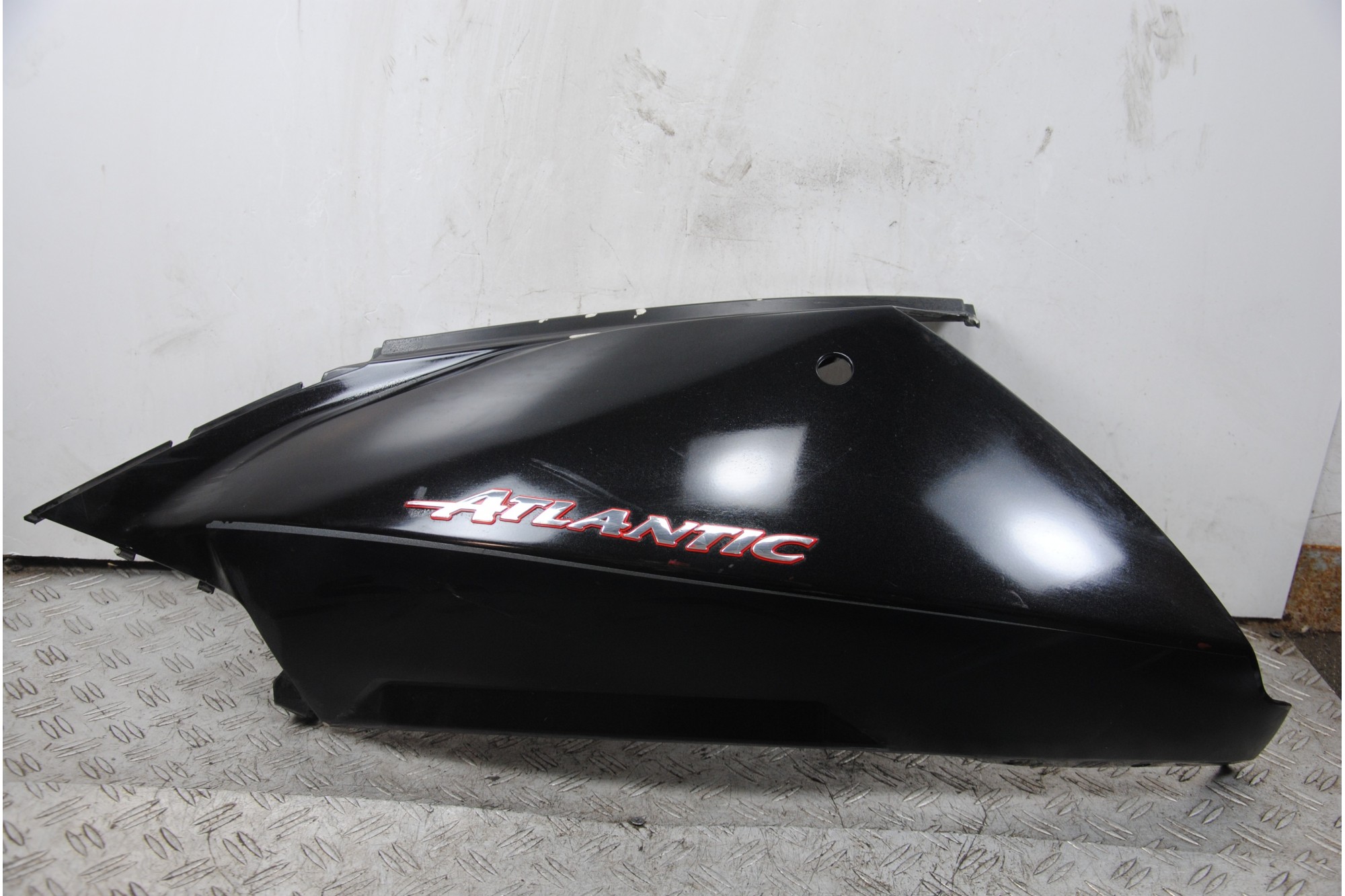 Carena Fianchetto Posteriore SX Aprilia Atlantic 300 Sport dal 2010 al 2014  1680185165801