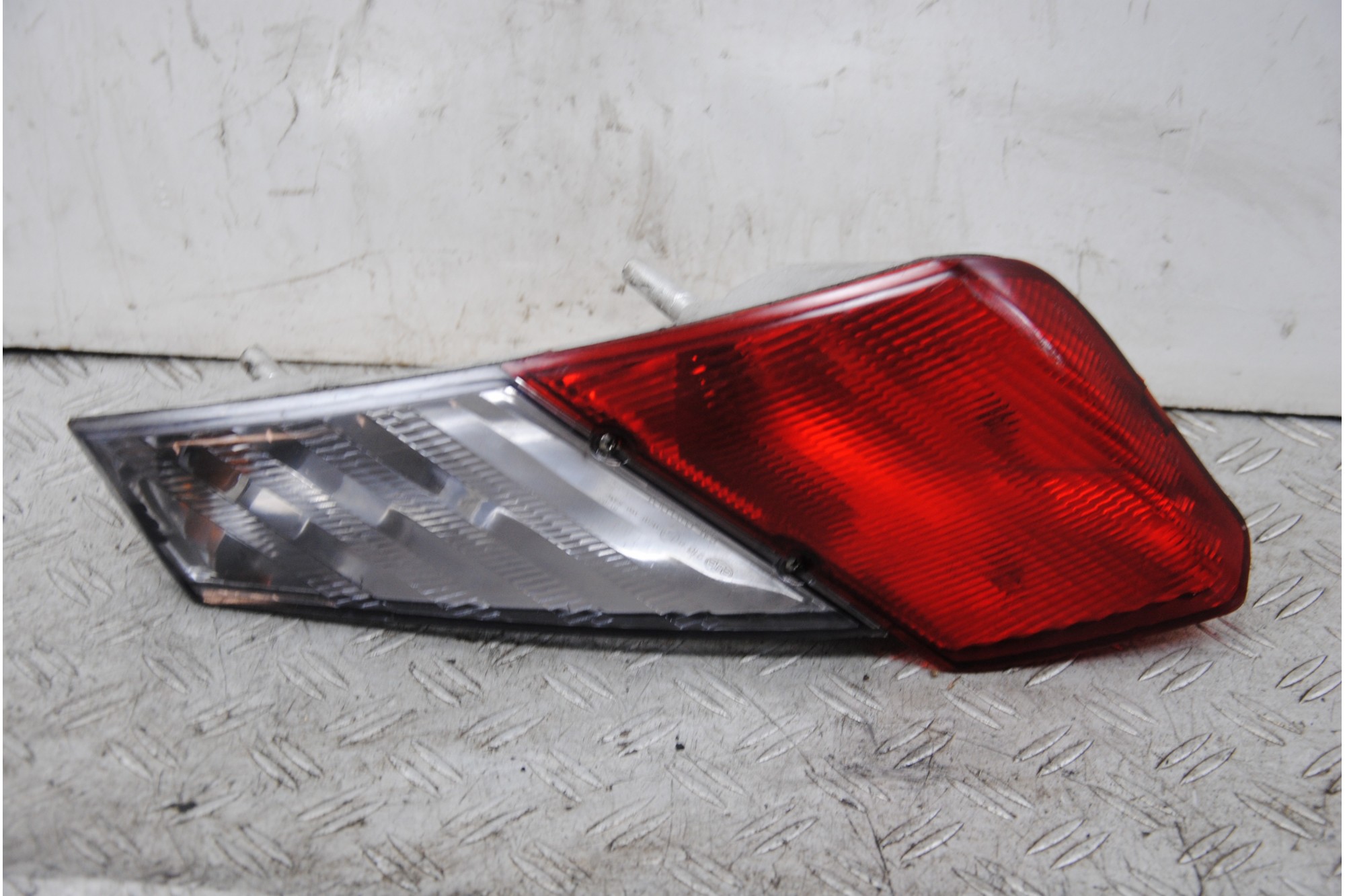 Faro Fanale Stop Posteriore DX Aprilia Atlantic 300 Sport dal 2010 al 2014  1680251814039