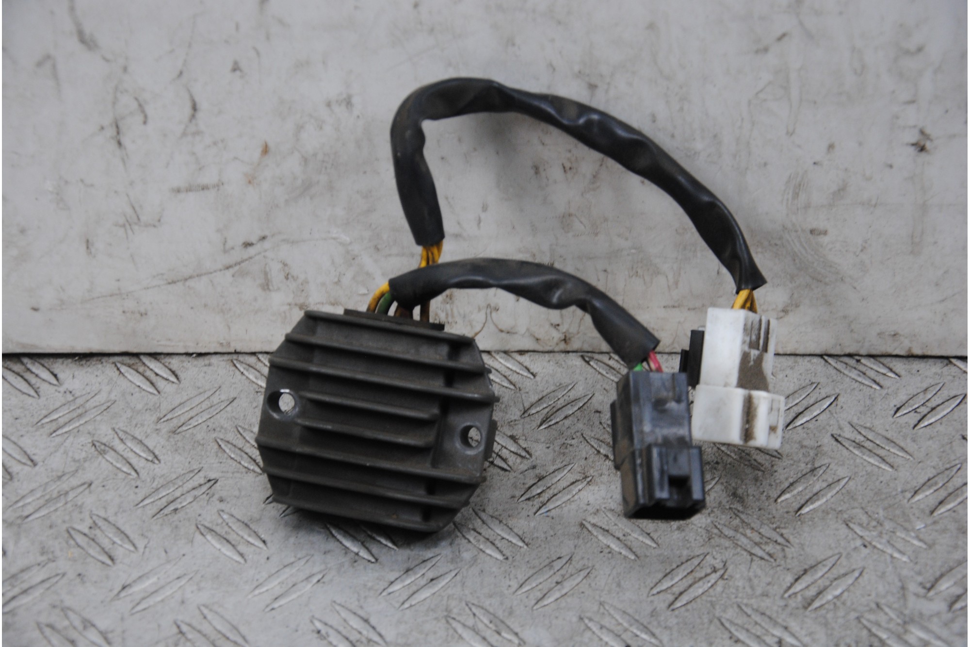 Regolatore Di Tensione Piaggio Vespa LX 150 Dal 2012 al 2013 COD : SH640LA  1680682585881