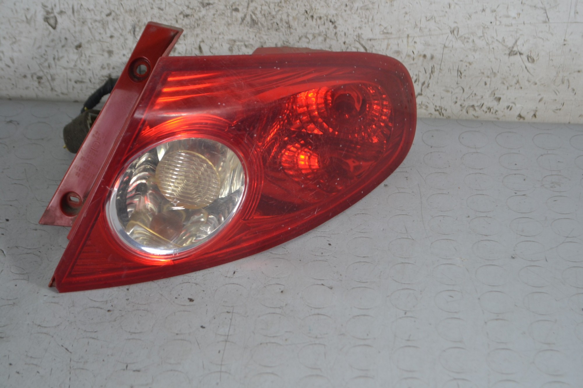 Fanale stop posteriore esterno DX Daewoo-Chevrolet Lacetti Dal 2002 al 2009 Cod 20-1193R  1680688175932
