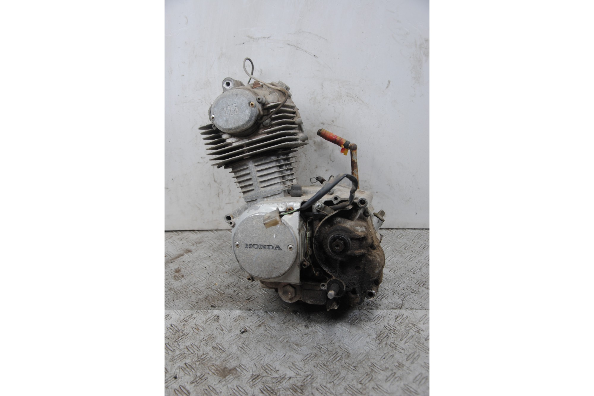 Blocco Motore Completo Honda CB 125 X Dal 1980 al 1984 COD : CB 125 JC NUM : 19986 Buona Compressione Ma Da Revisionare  1680...