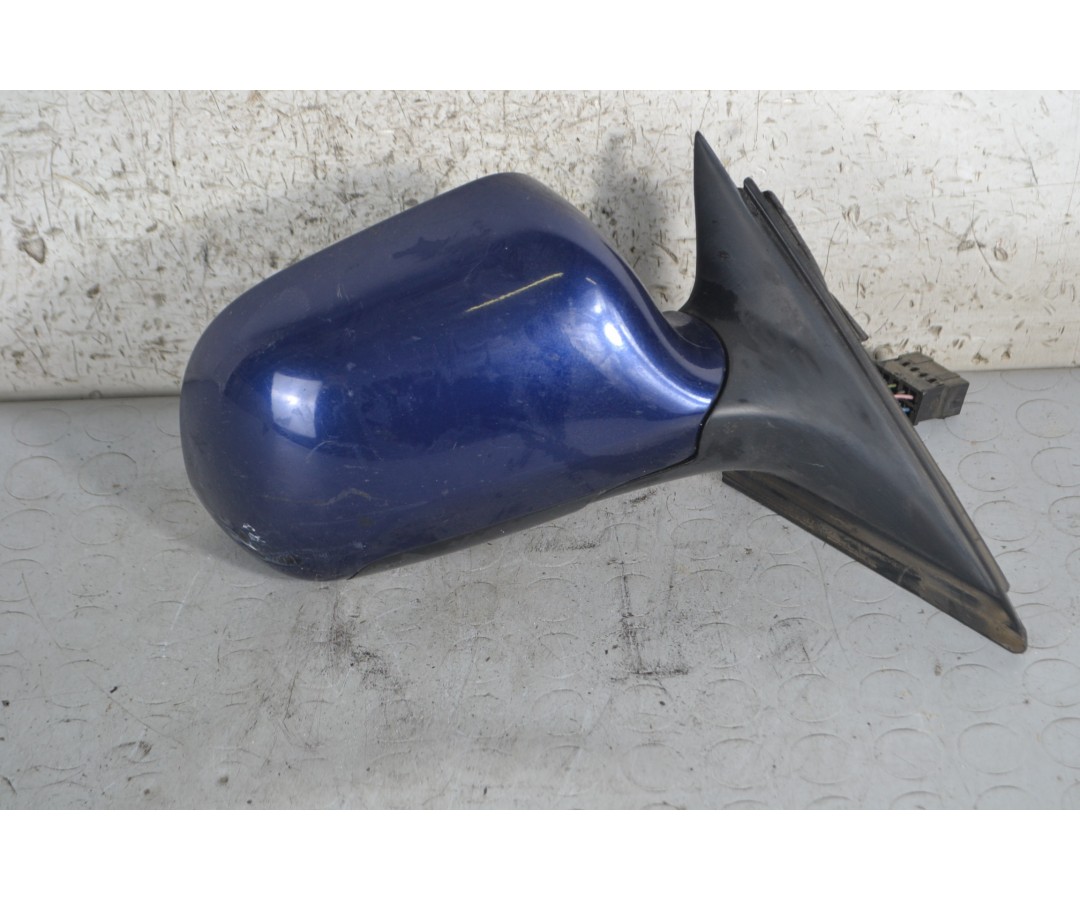 Specchietto retrovisore esterno DX Audi A4 Dal 1994 al 2001 Cod 010595 1680708313429 Specchietto retrovisore esterno DX Audi A4 Dal 1994 al 2001 Cod 010595 1680708313429