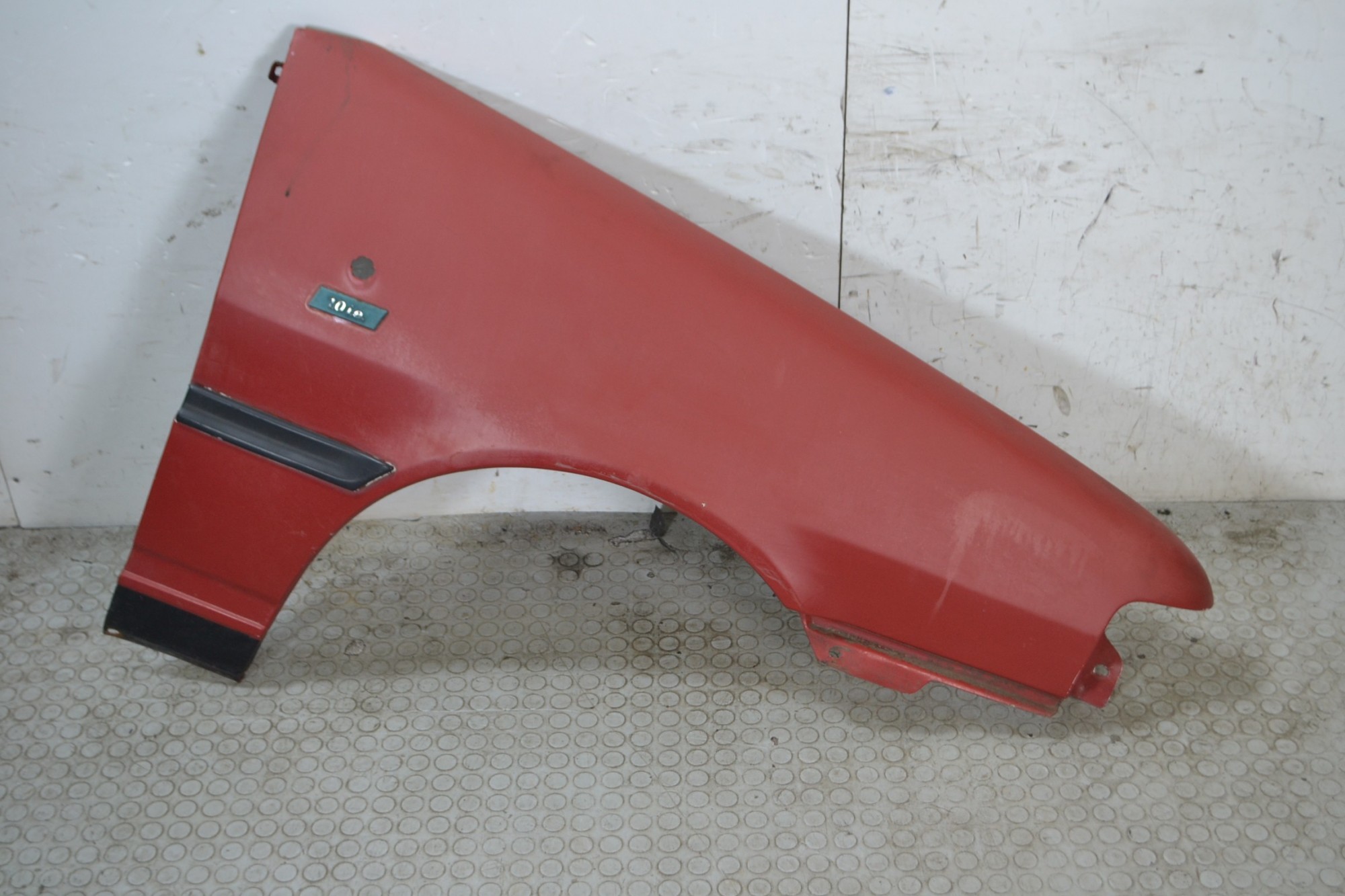 Parafango anteriore DX Fiat Uno Dal 1983 al1995 Colore rosso  1680852649122