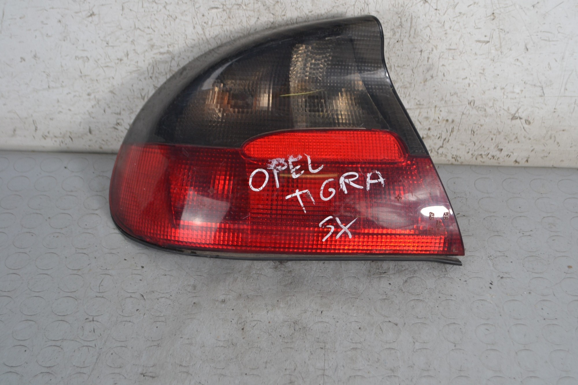 Fanale Stop Posteriore SX Opel Tigra dal 1994 al 2001 Cod 90510529  1681198019327