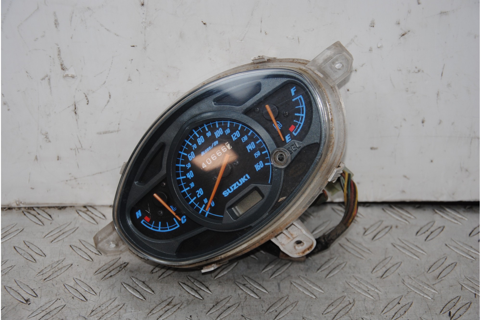 Strumentazione Contachilometri Suzuki Sixteen 125 / 150 dal 2007 al 2014 KM : 40666  1681381730176