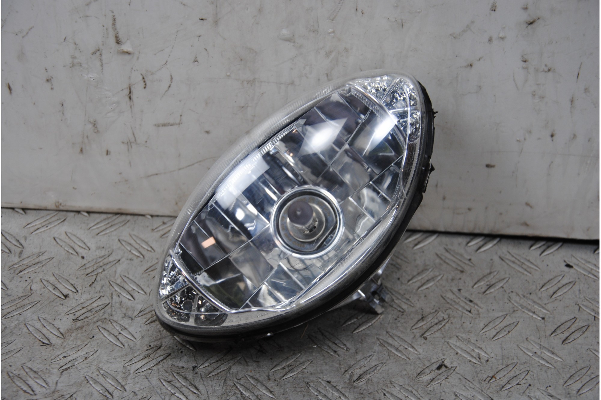 Faro Fanale Anteriore Aprilia Scarabeo 50 2T Dal 2018 Al 2022  1681805438749