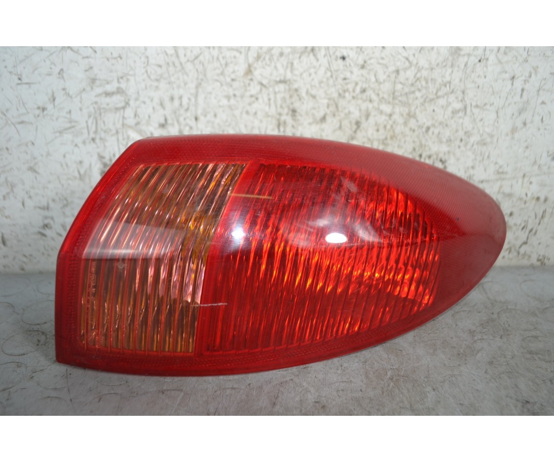 Fanale stop posteriore esterno DX Alfa Romeo 147 Dal 2000 al 2010 Cod 46556347 1681827346138 Fanale stop posteriore esterno DX Alfa Romeo 147 Dal 2000 al 2010 Cod 46556347 1681827346138