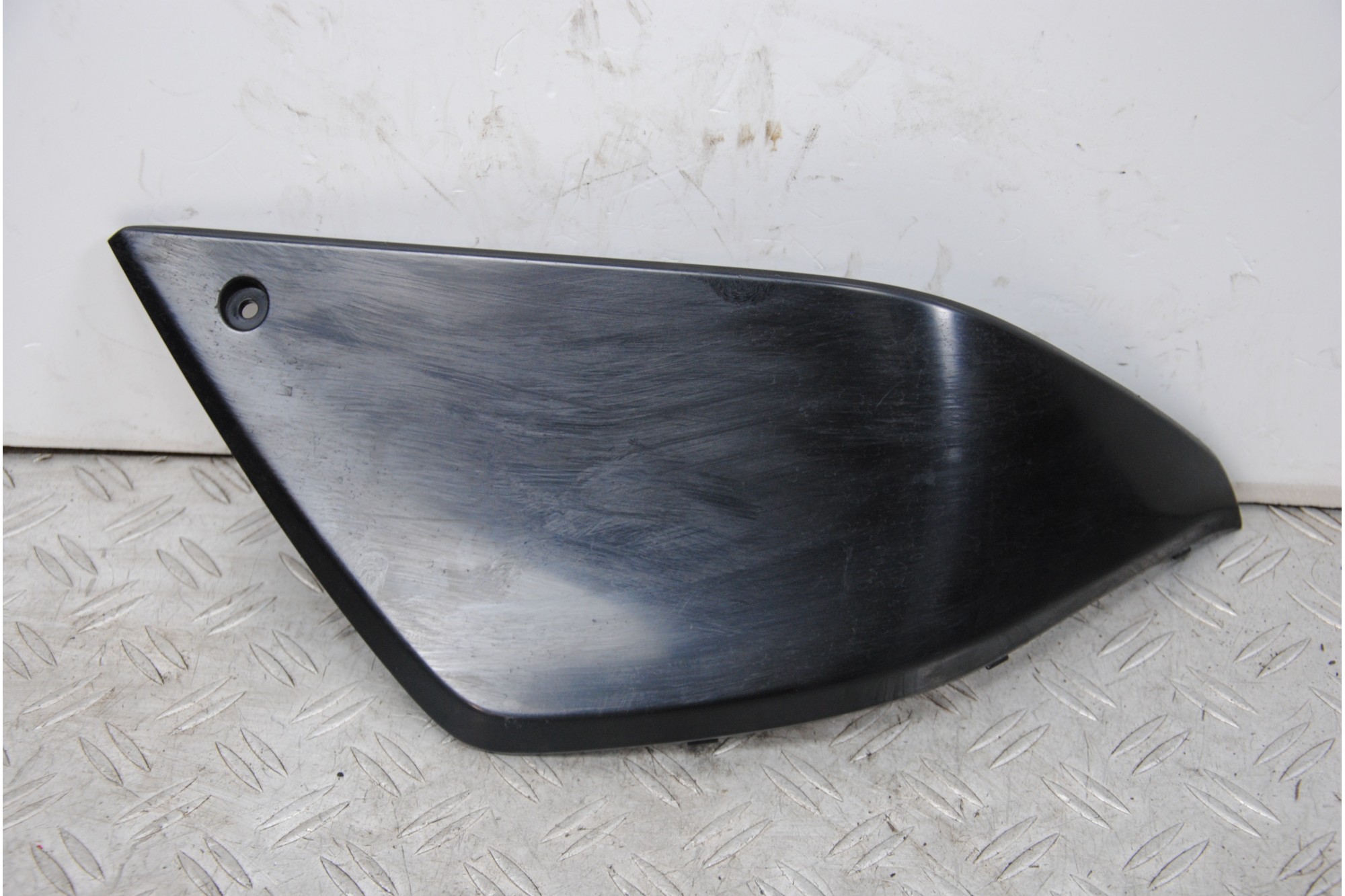 Coppia Carene Cover Interne Yamaha Tricity 125 dal 2014 al 2020  1682494204042