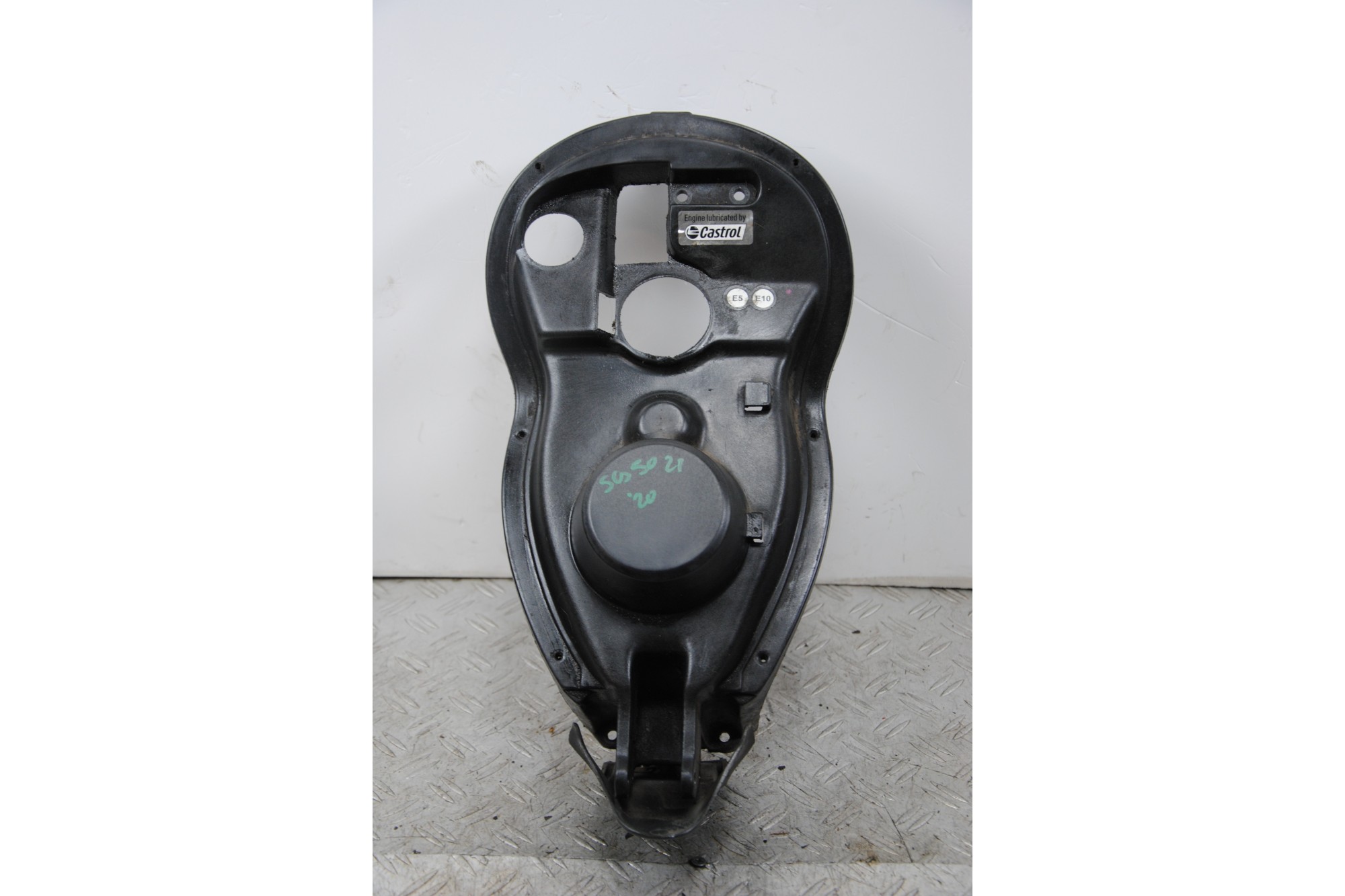 Carena Coperchio Serbatoio Sottosella Aprilia Scarabeo 50 2T Dal 2018 Al 2022  1682579866066