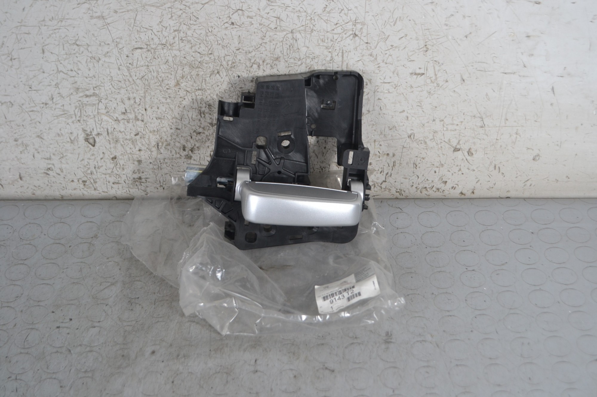 Maniglia Interna Porta Posteriore SX Peugeot Partner dal 2008 al 2018 Cod 9143t2  1682586874931