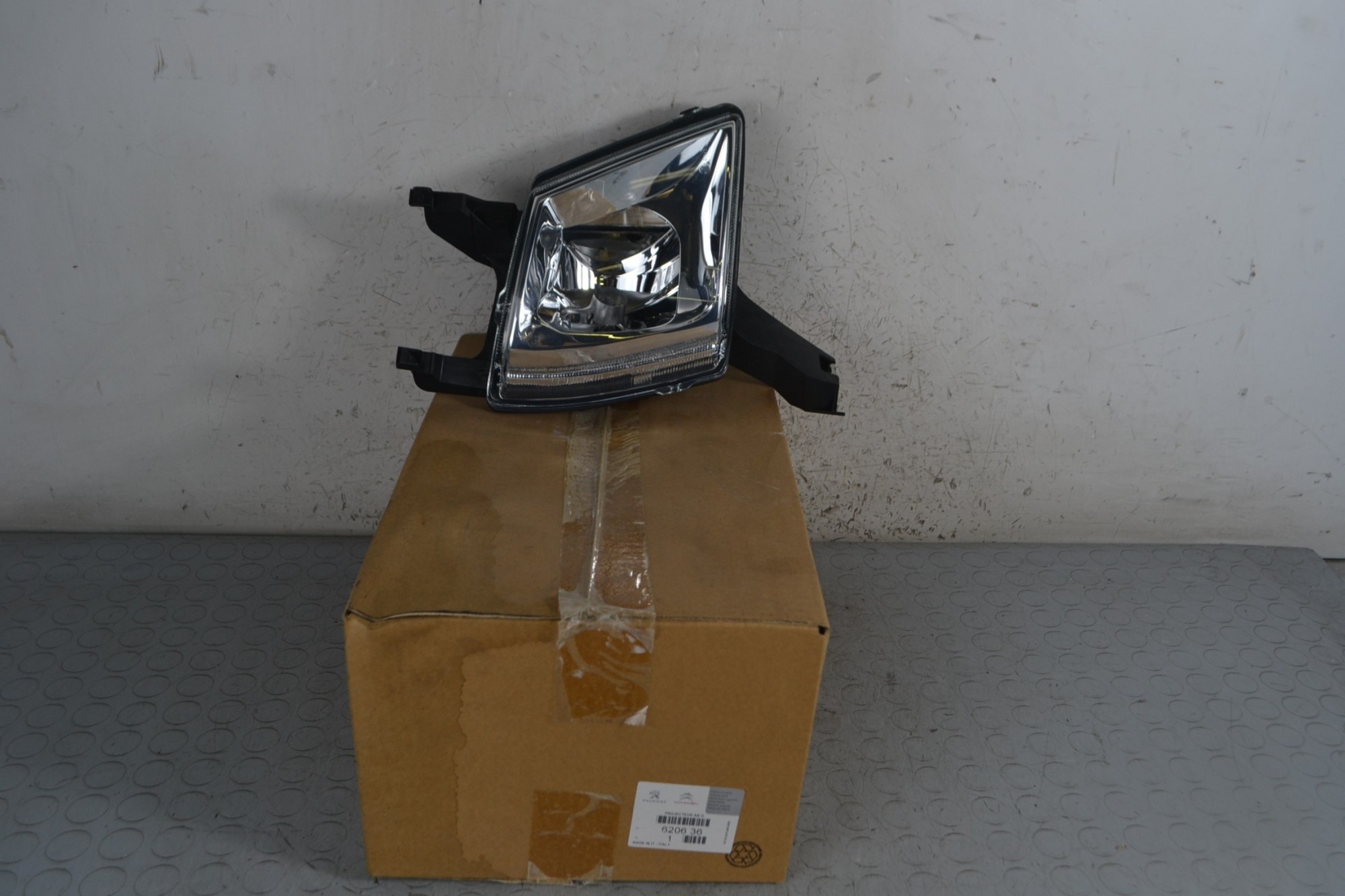 Faro fendinebbia anteriore DX Peugeot 407 Dal 2004 al 2012 Cod 620636/ 9641945480-03  1682589663341