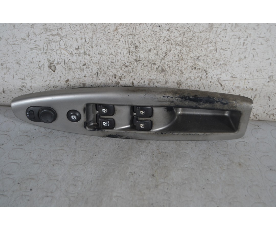 Pulsantiera alzacristalli anteriore SX Chevrolet Nubira Dal 2003 al 2009 1683713444034 Pulsantiera alzacristalli anteriore SX Chevrolet Nubira Dal 2003 al 2009 1683713444034