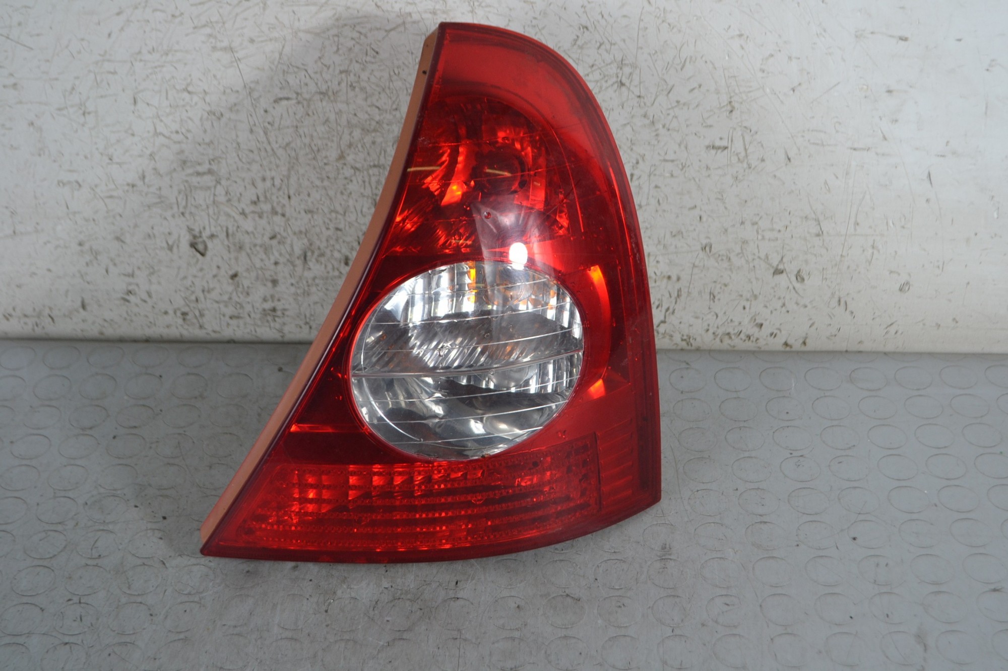 Fanale Stop Posteriore DX Renault Clio II dal 1998 al 2012 Cod 8200071413  1683879604624