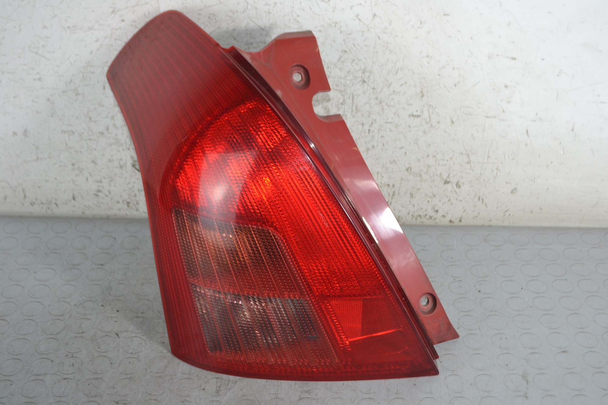 Fanale Stop Posteriore SX Suzuki Swift IV dal 2004 al 2010 Cod 3567062J00000  1683883089882