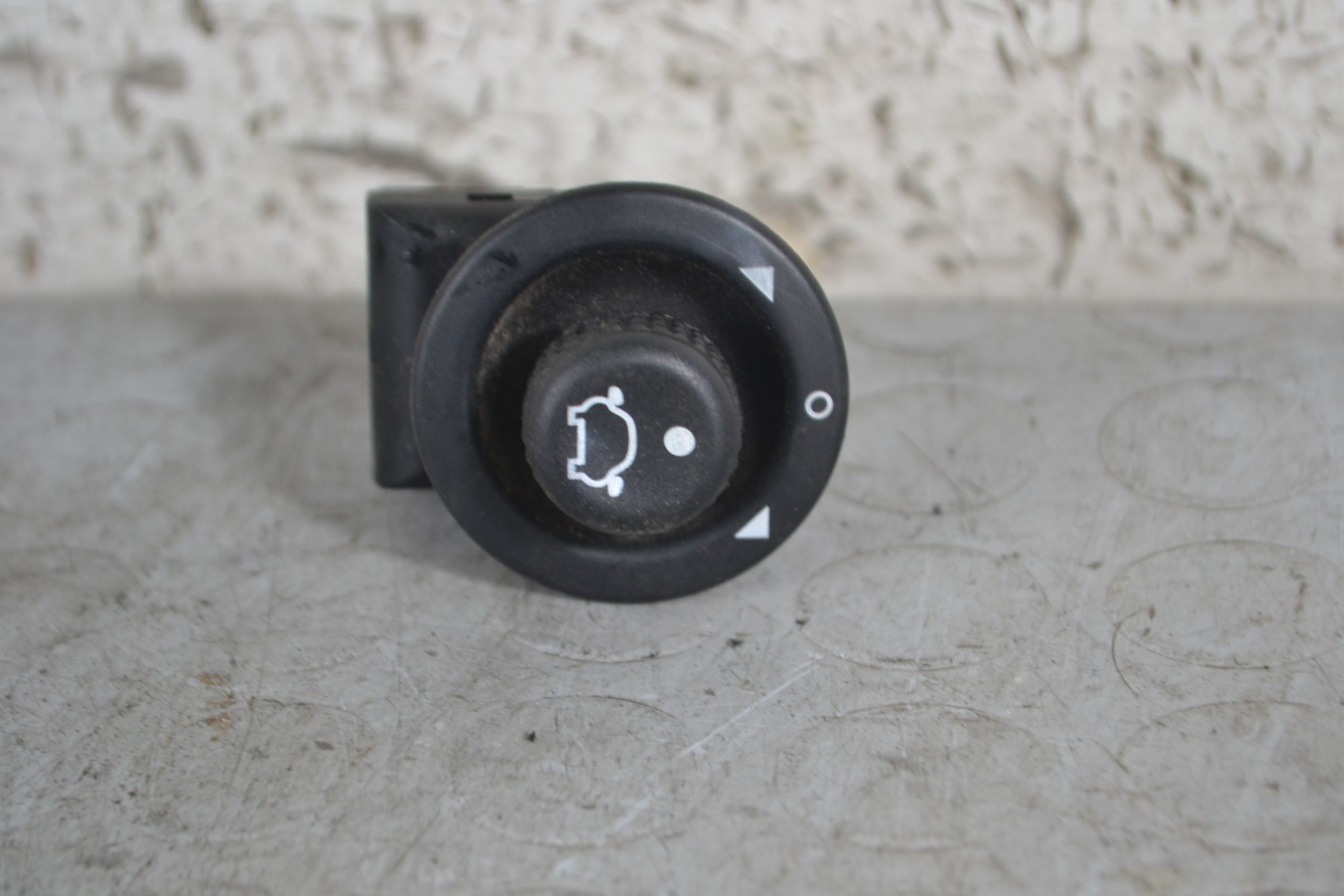 Pulsante Regolatore Specchietti esterni Ford Fiesta V dal 2002 al 2008 Cod 93bg17b676  1683904914551