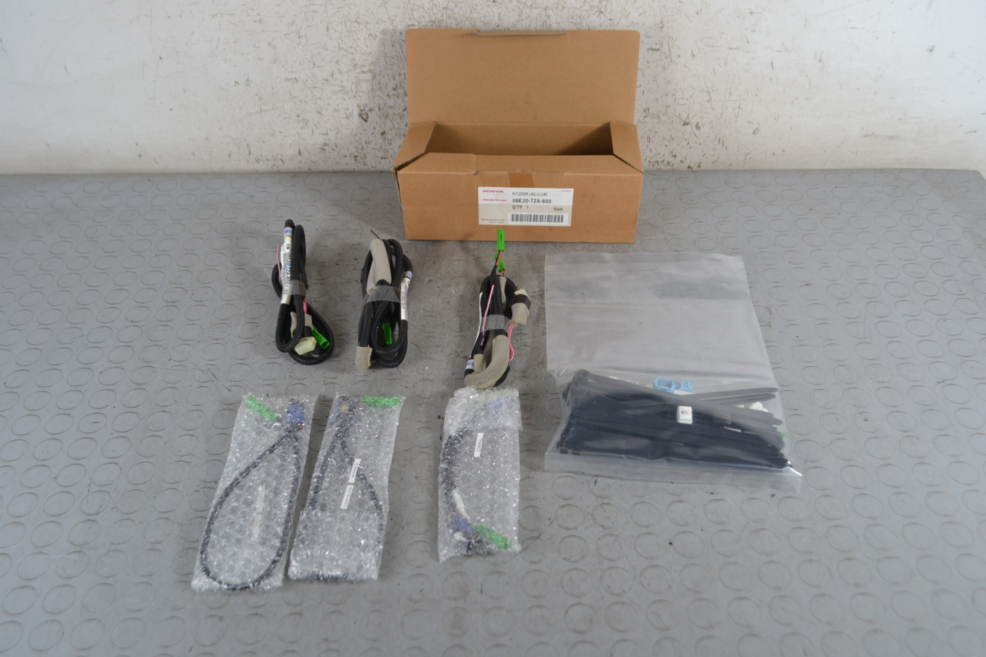 Kit Illuminazione Pannelli Portiere Honda Jazz dal 2019 in poi Cod 08e20-tza-600  1684319312895