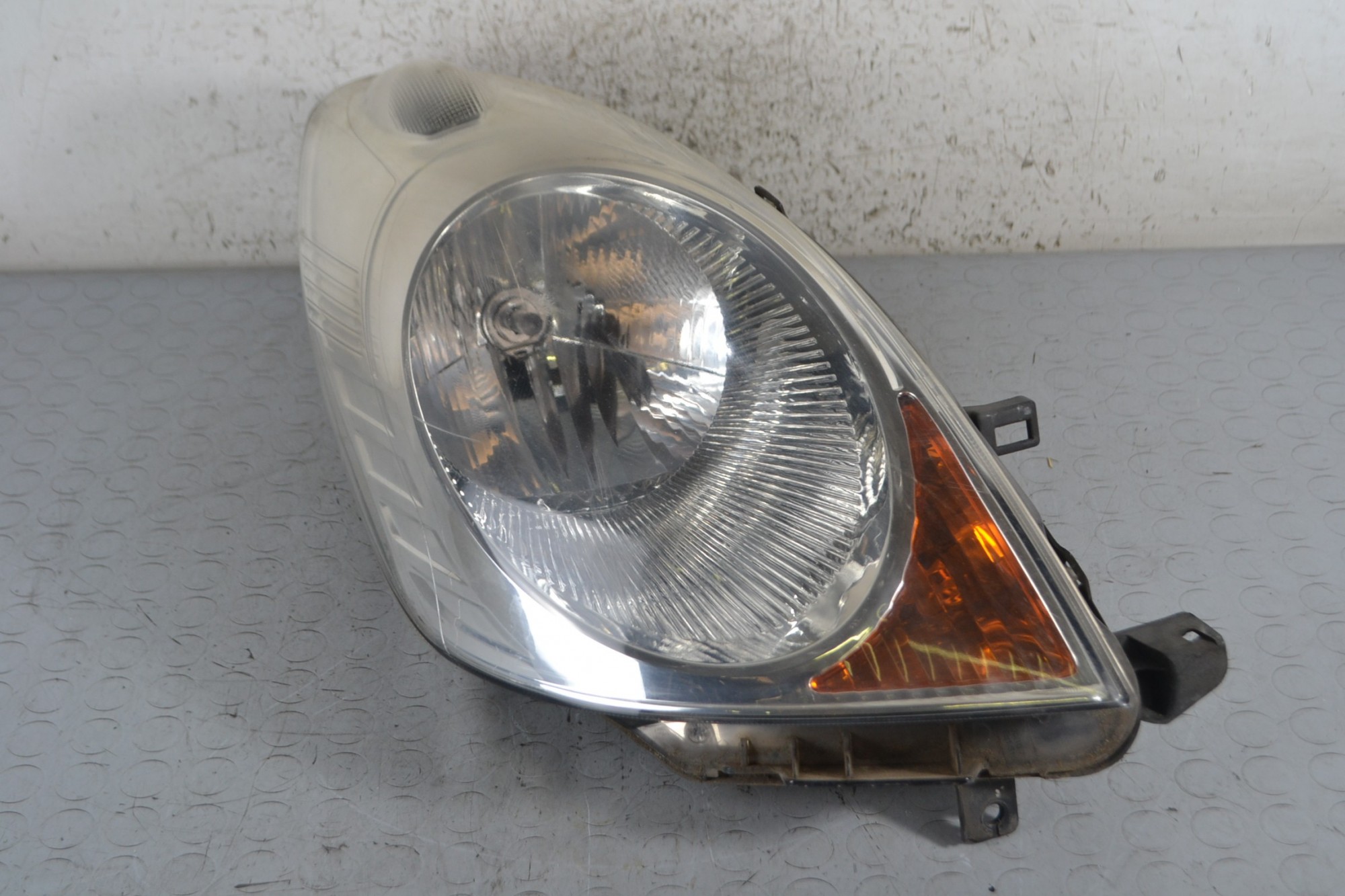 Faro fanale anteriore DX Nissan Note Dal 2006 al 2013 Cod 260109U10A  1684828635225