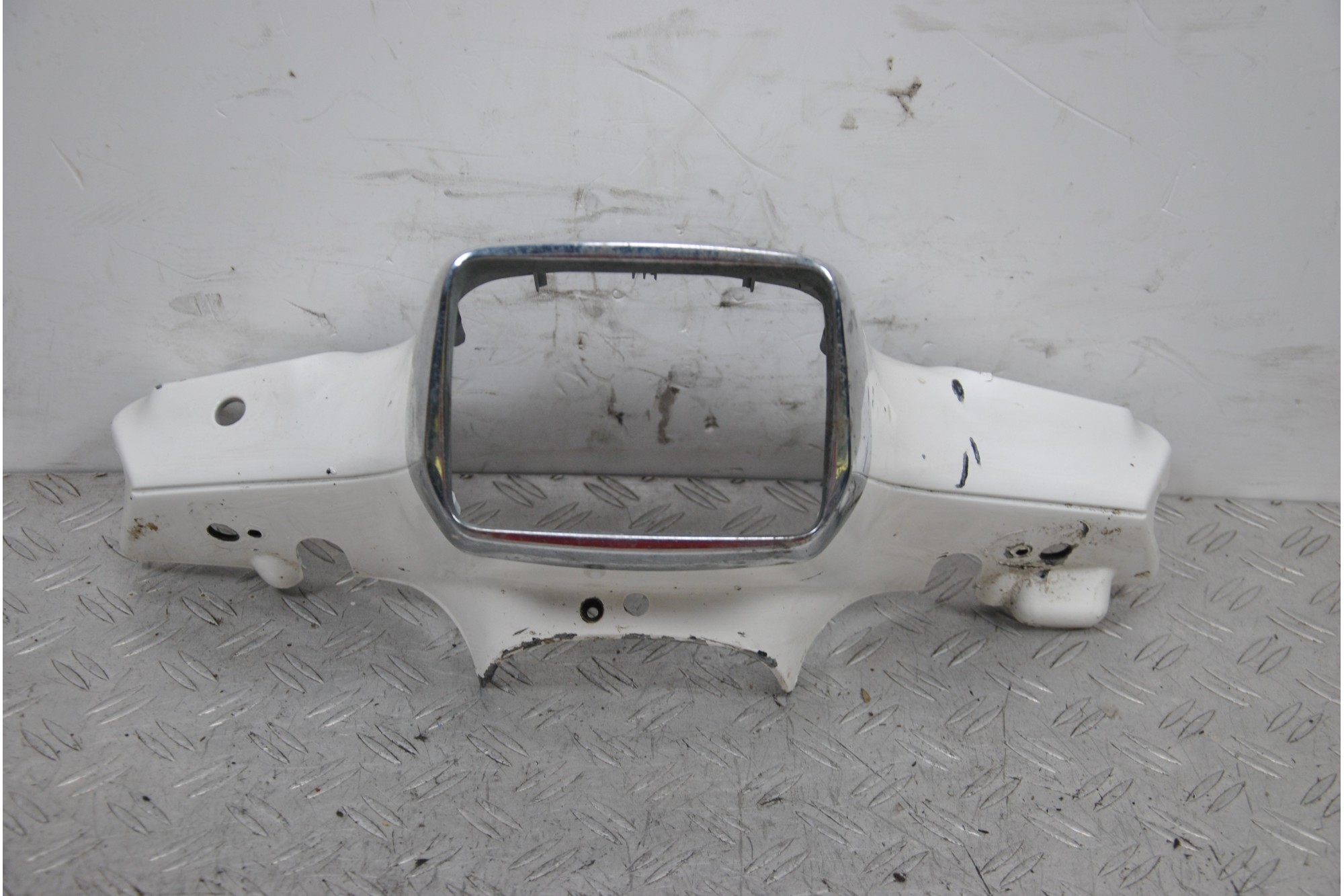 Carena Portafaro Anteriore Piaggio Vespa S 50 dal 2007 al 2010 COD : Piaggio 654263  1684830780159