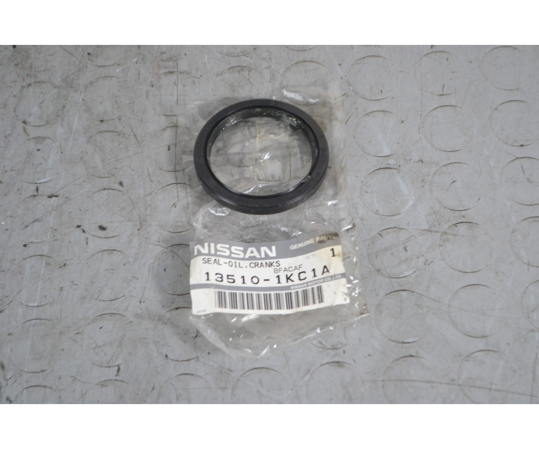 Guarnizione olio albero motore Nissan Qashqai J10 dal 2010 al 2014 Cod 13510-1kc1a  1685005842443