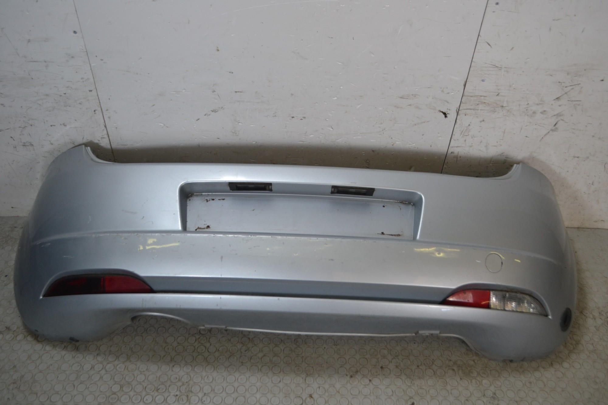 Paraurti posteriore Fiat Grande Punto Dal 2005 al 2018 Colore grigio  1685106068964