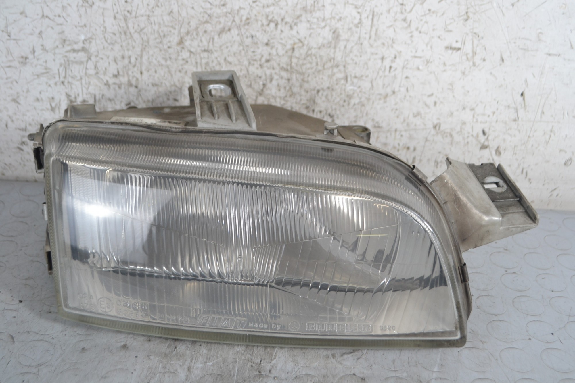 Faro fanale anteriore DX Fiat Punto 176 Dal 1993 al 1999 Cod 46402649  1685523901769
