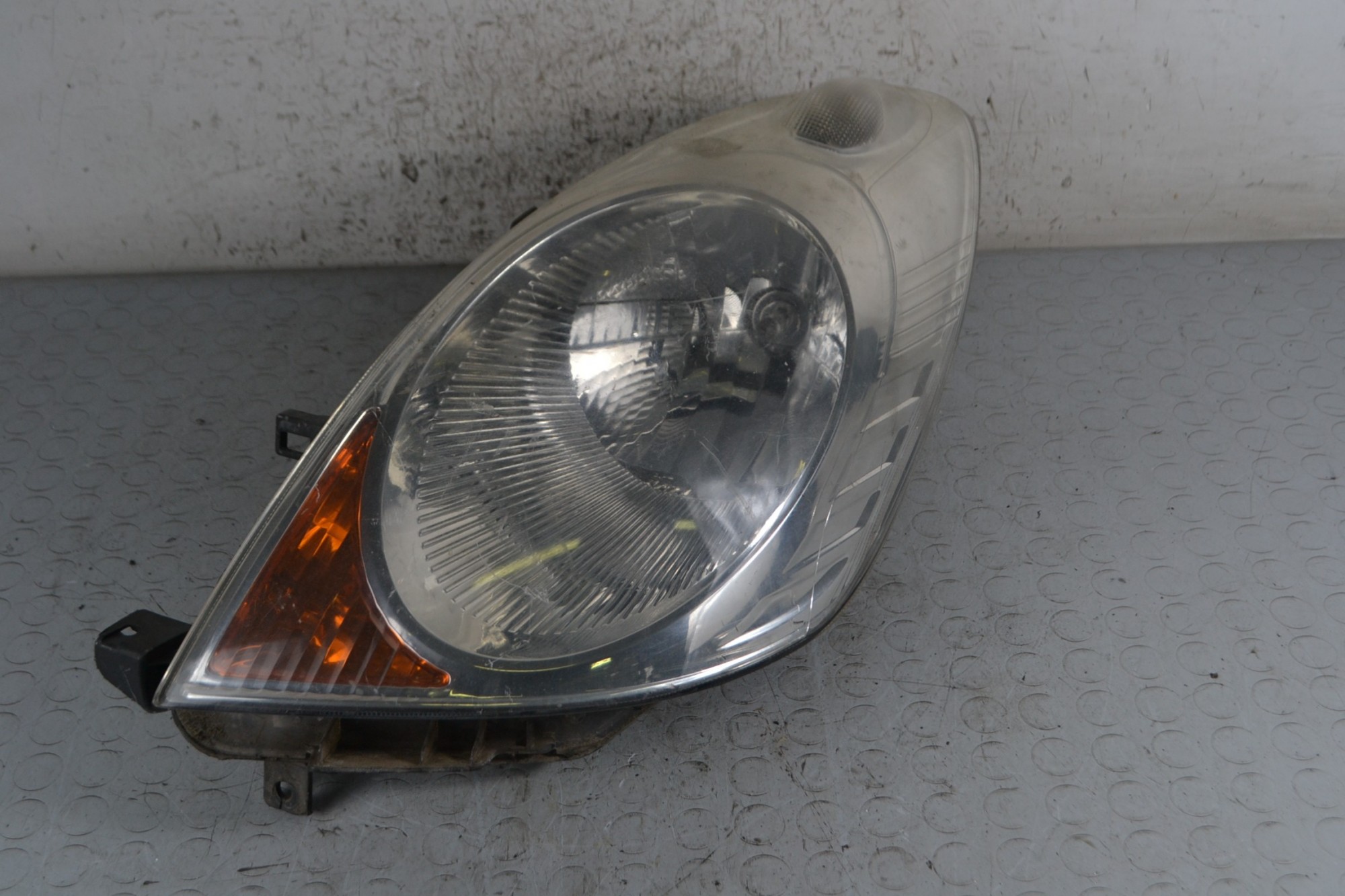 Faro Anteriore SX Nissan Note dal 2006 al 2013 Cod 89902136  1685544860588