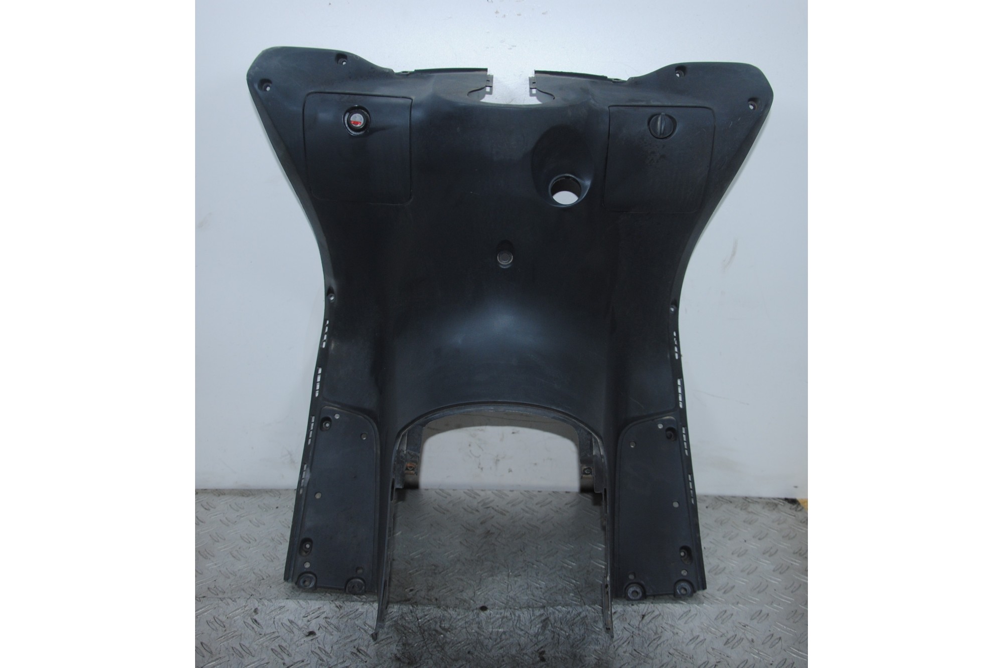 Carena Retroscudo Honda Pantheon 150 dal 1998 al 2002 COD : 64311-key-9000  1685615217310