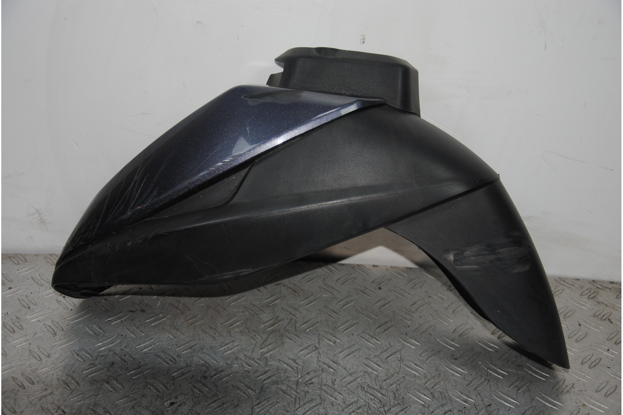 Carena Parafango Anteriore Sinistro Sx Yamaha Tricity 125 dal 2014 al 2019  1685630575204