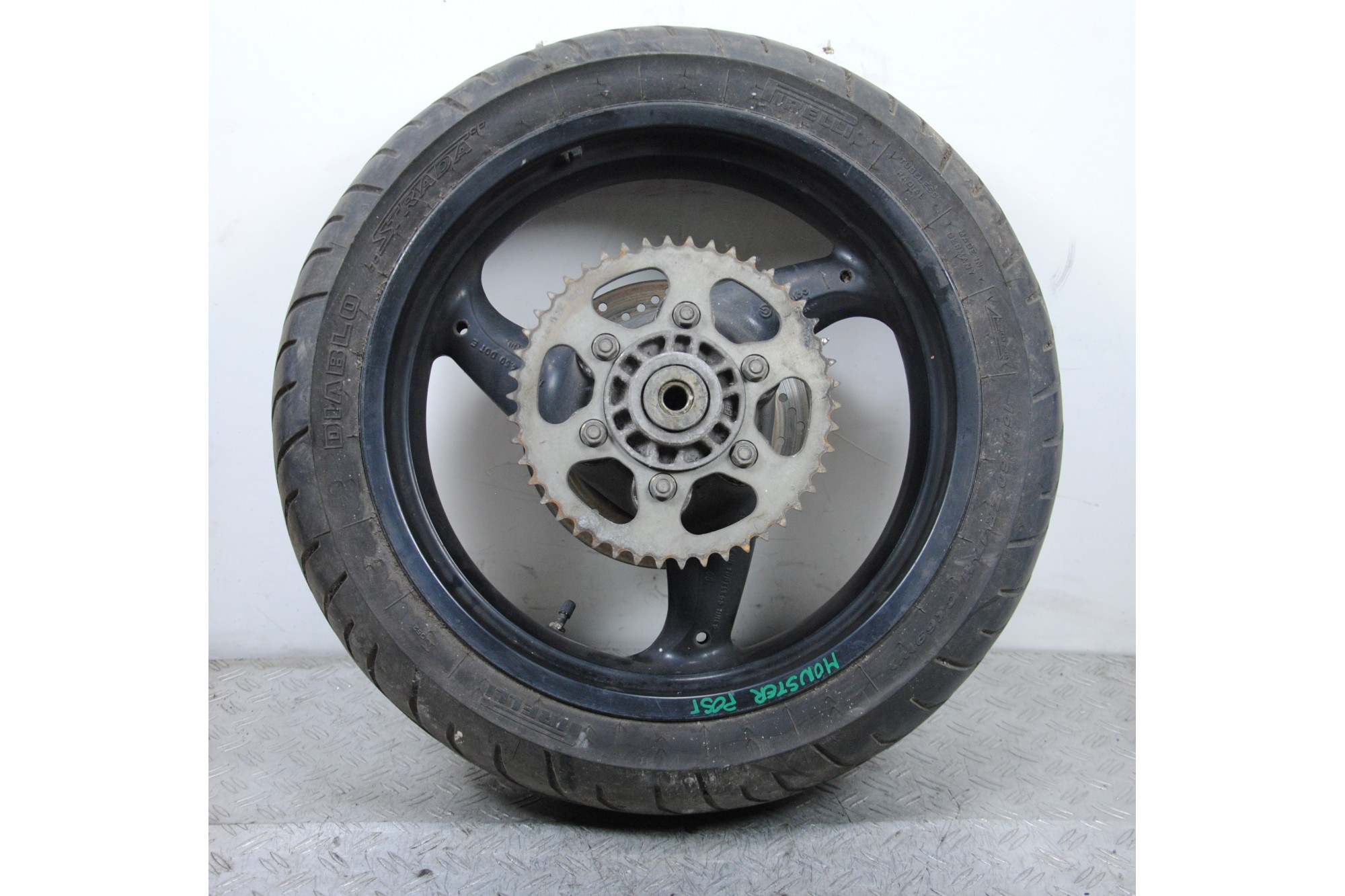 Cerchio Posteriore Ducati Monster 620 dal 2002 al 2006  1685959118625
