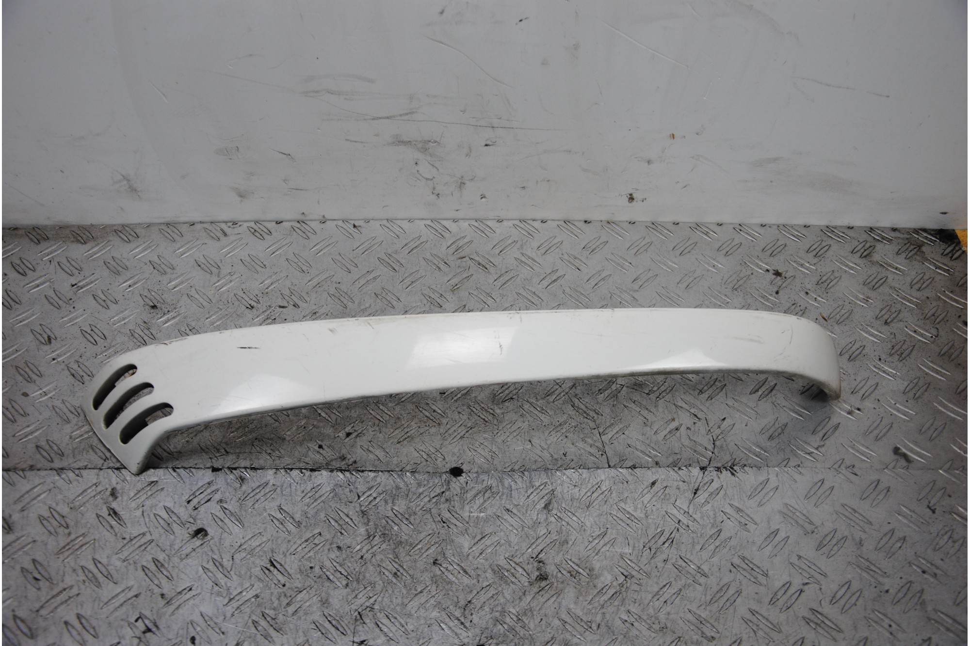 Carena Fianchetto Posteriore Inferiore Sinistro Piaggio Vespa LX 150 Dal 2009 al 2012  1685971712429