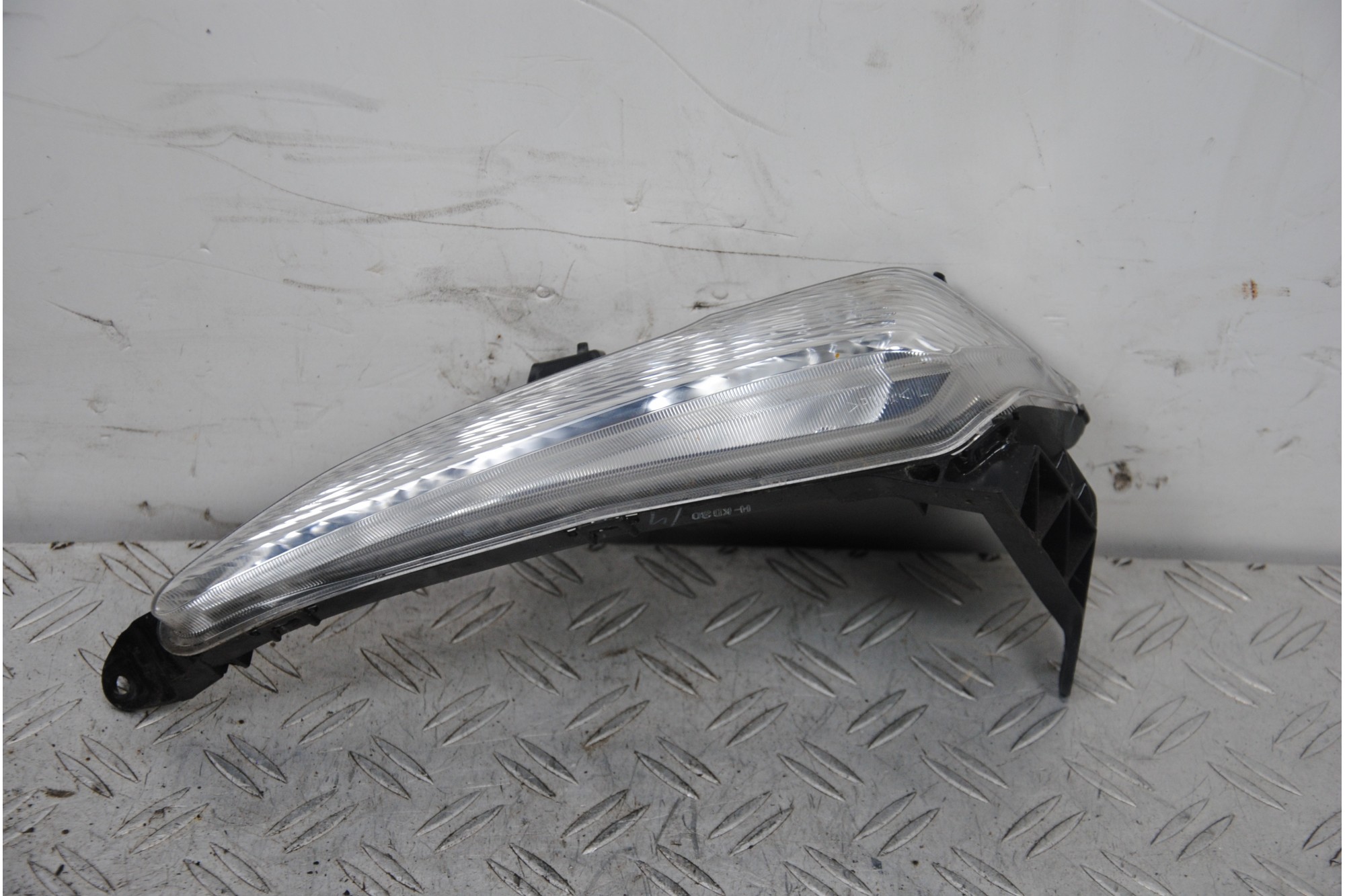 Freccia Gemma Anteriore Sinistra Sx Yamaha Tricity 125 dal 2014 al 2019  1685974115906