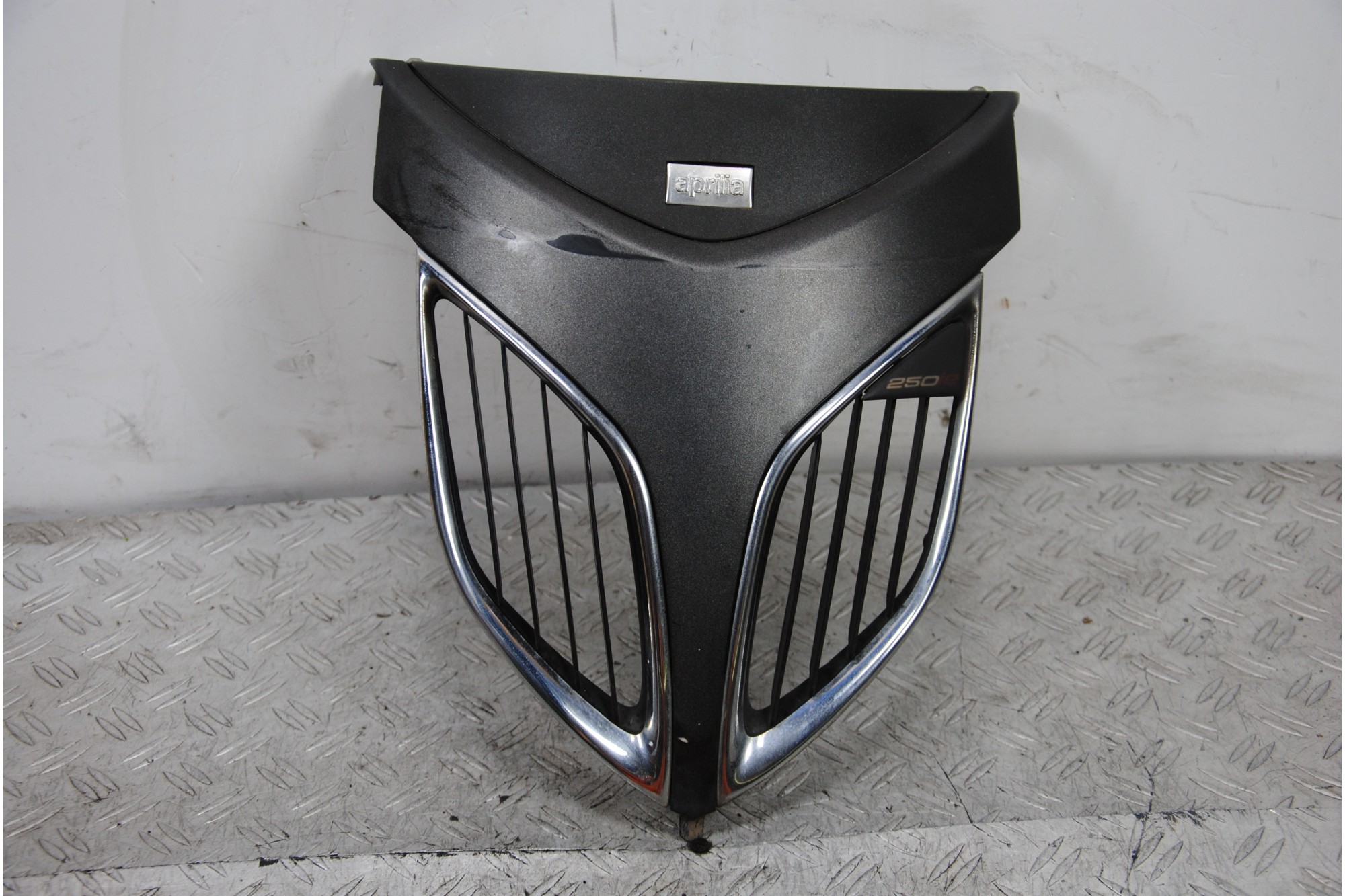 Carena Scudetto Anteriore Aprilia Sportcity 125 / 200 / 300 dal 2004 al 2008  1686152016190