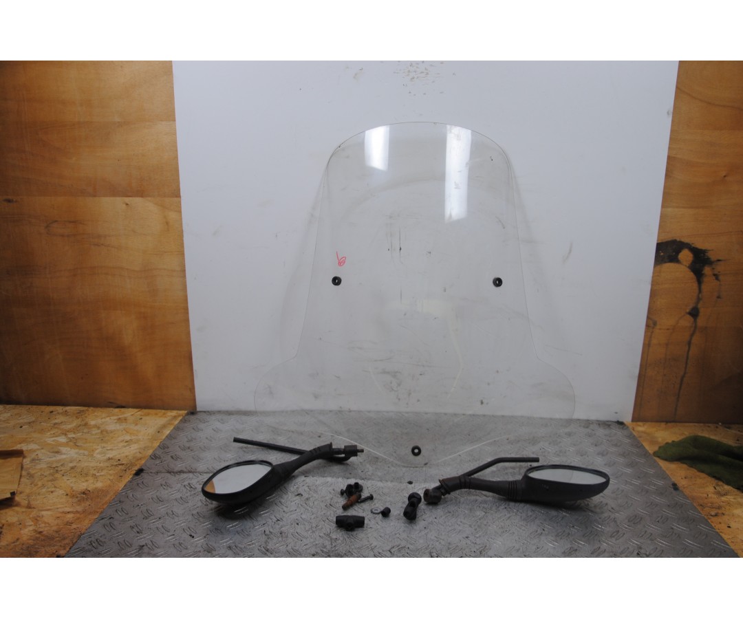 Parabrezza Honda Chiocciola @ 150 dal 2000 al 2006 1686212531342 Parabrezza Honda Chiocciola @ 150 dal 2000 al 2006 1686212531342