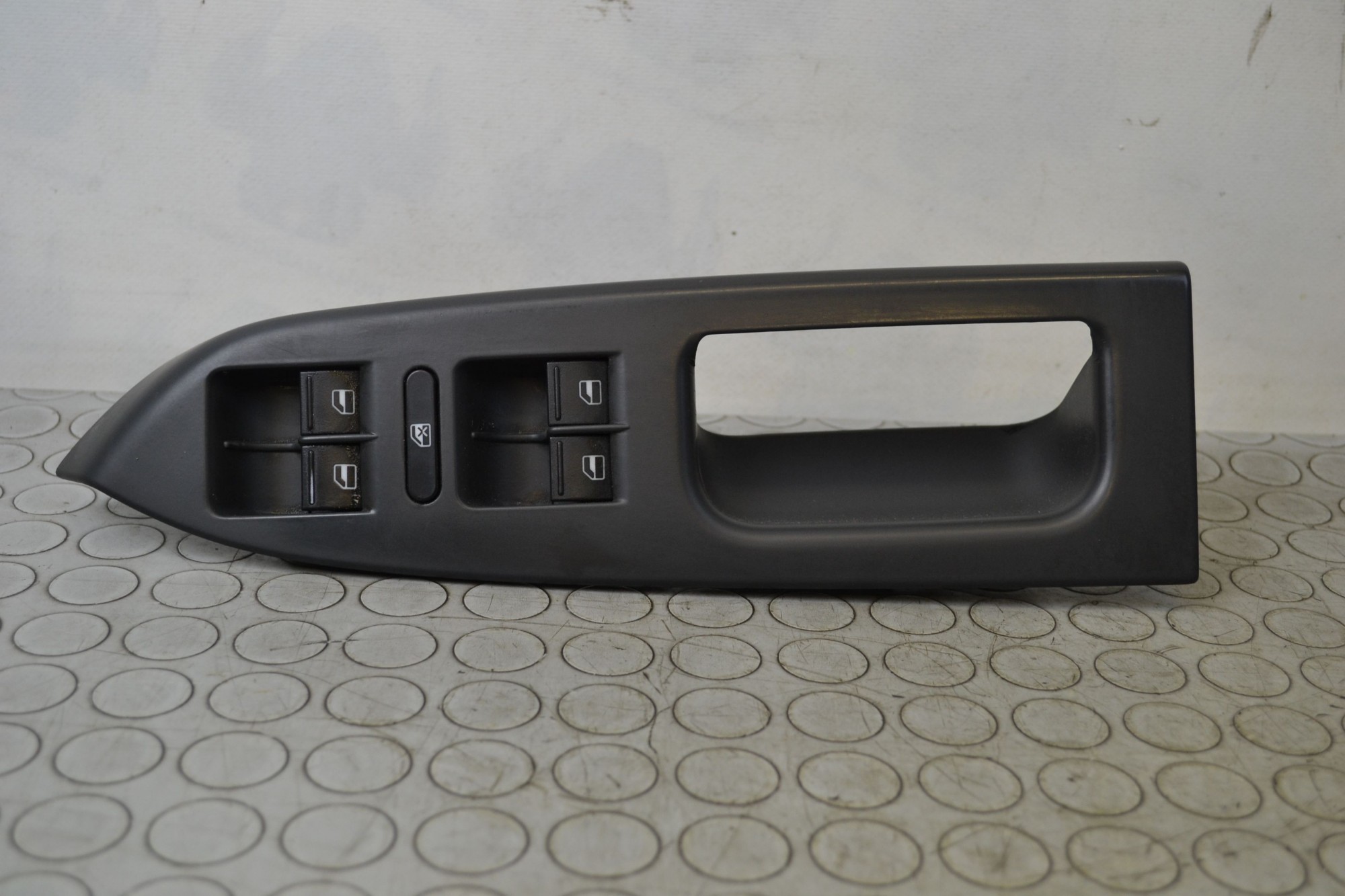 Pulsantiera Alzacristalli anteriore SX Volkswagen Touran dal 2003 al 2015 Cod 1T1867371H  2411111114797