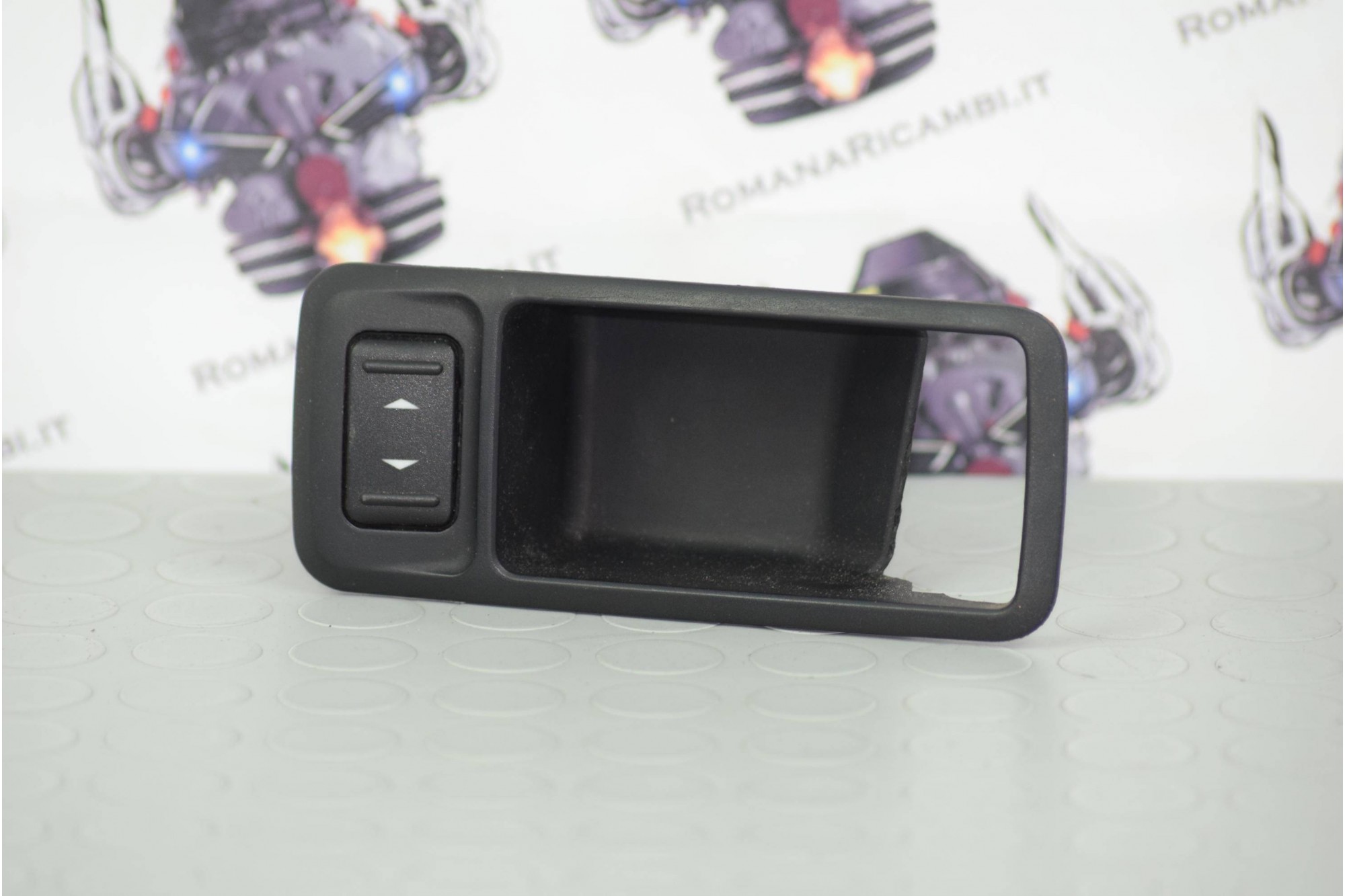 Pulsantiera Alzacristalli Posteriore DX Ford Focus II dal 2004 al 2011 Cod 3M51226A36  2411111114957