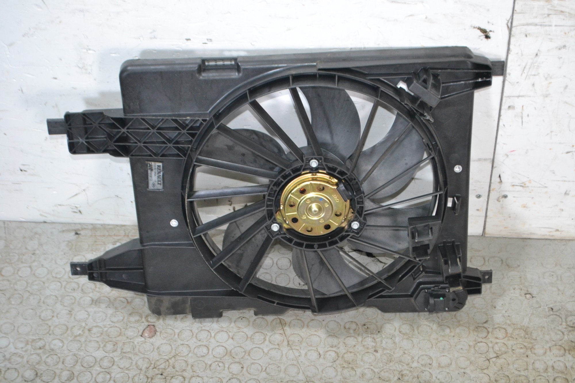 Elettroventola Radiatori Renault Megane II dal 2002 al 2010 Cod 8200151464r  1686736245411